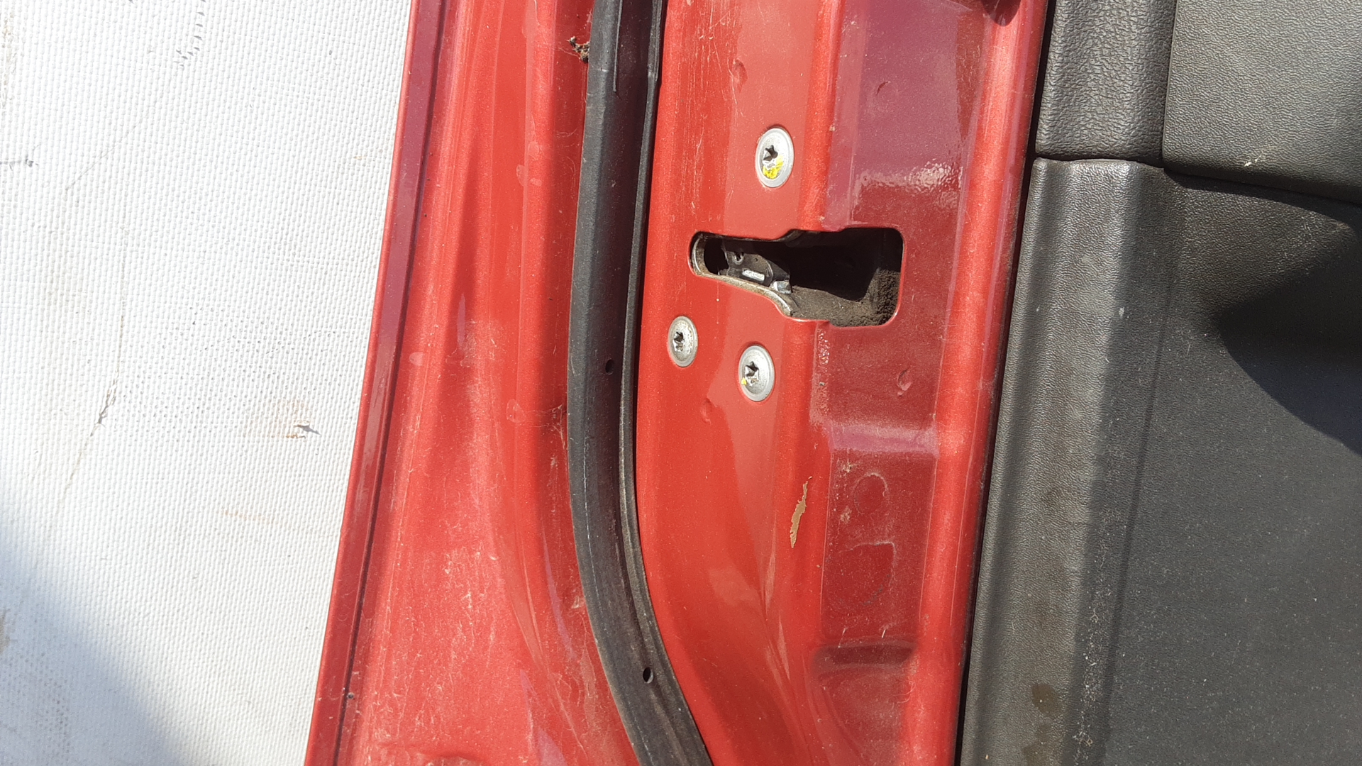 Дверь передняя левая