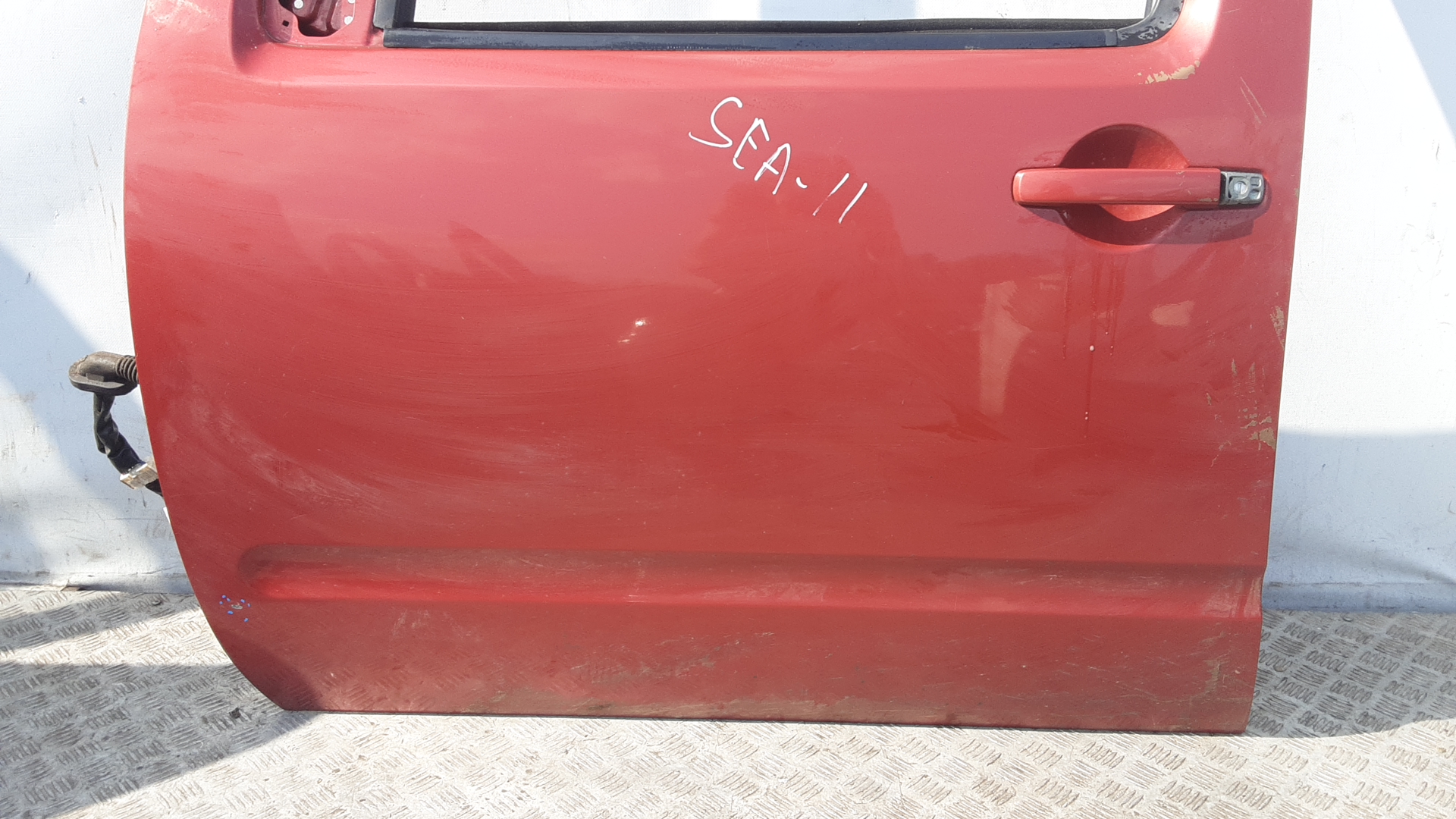 Дверь передняя левая