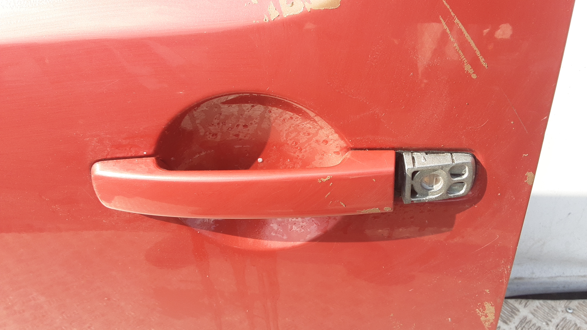 Дверь передняя левая