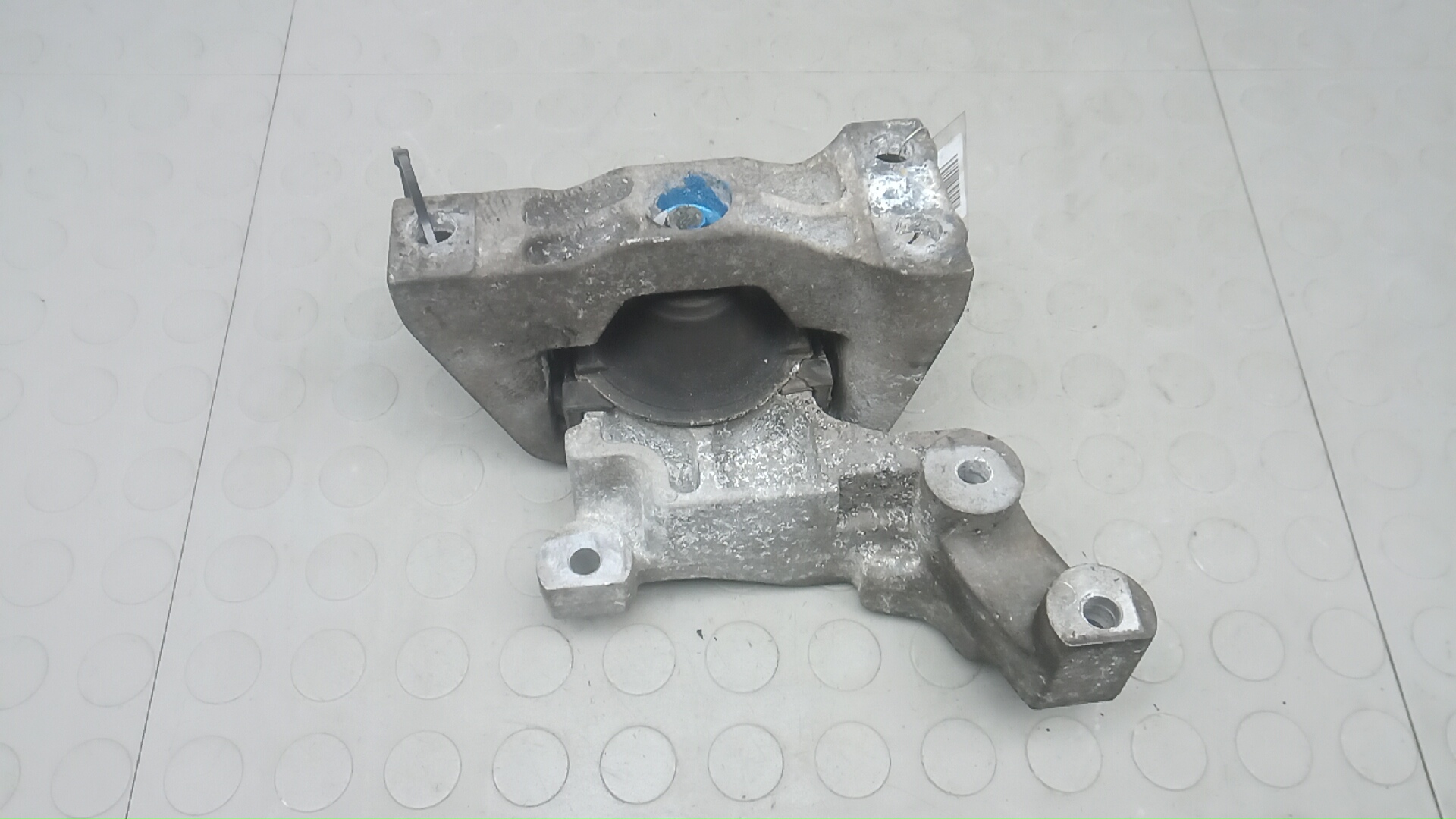 Опора двигателя