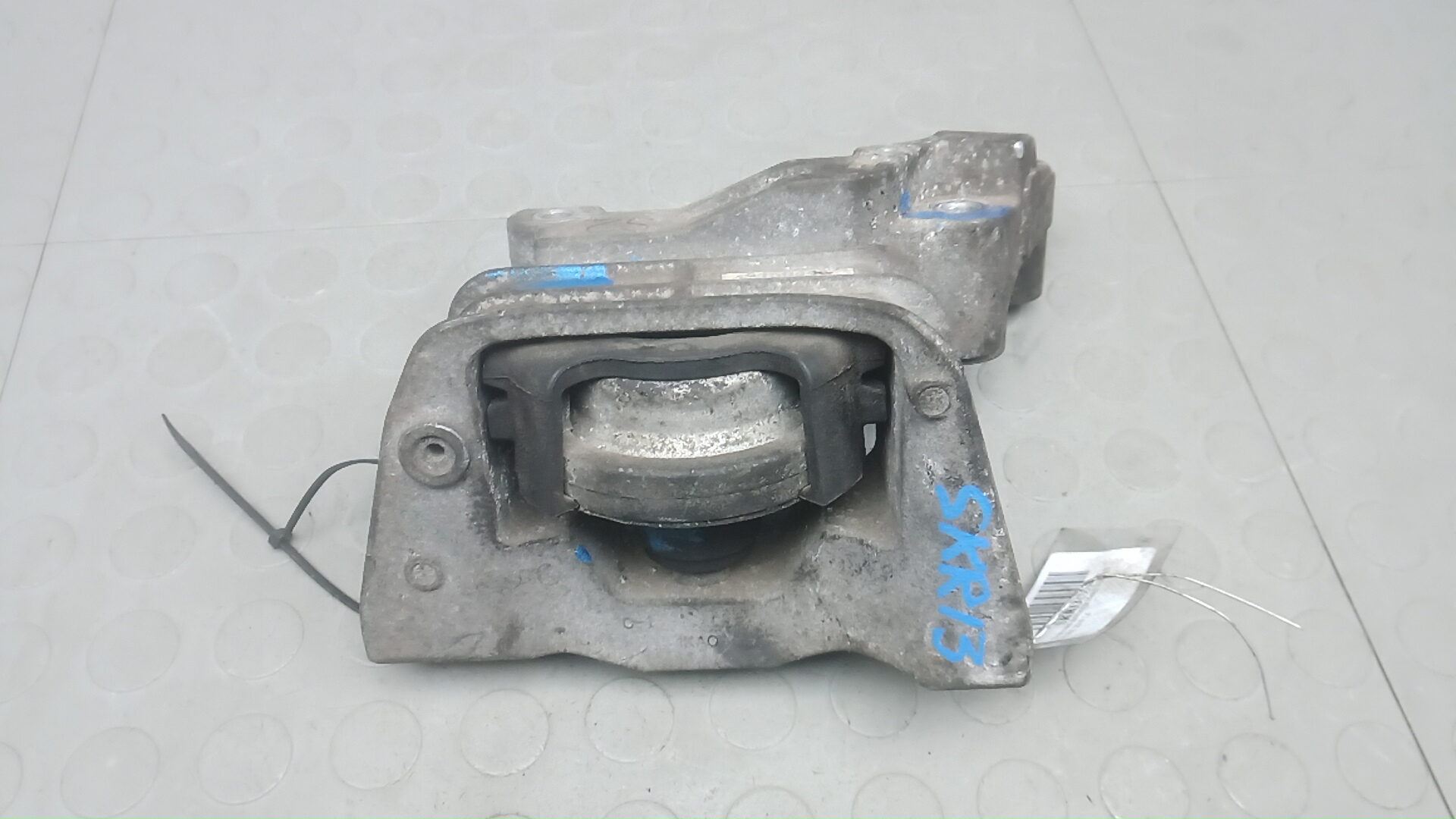 Опора двигателя