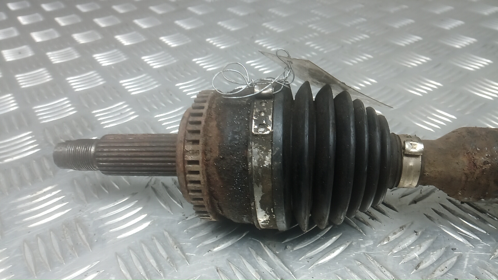 Полуось передняя правая