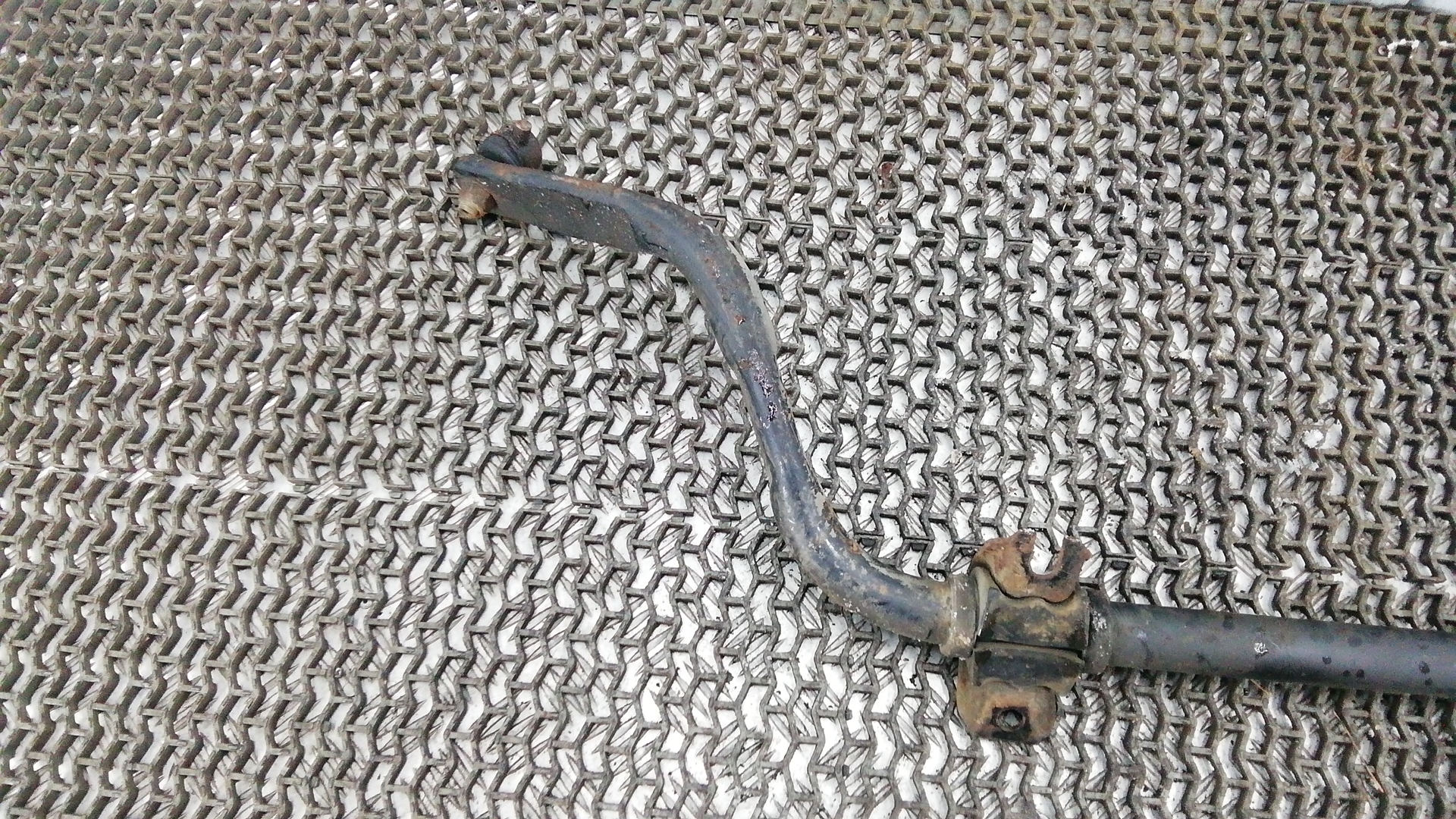 Стабилизатор передний