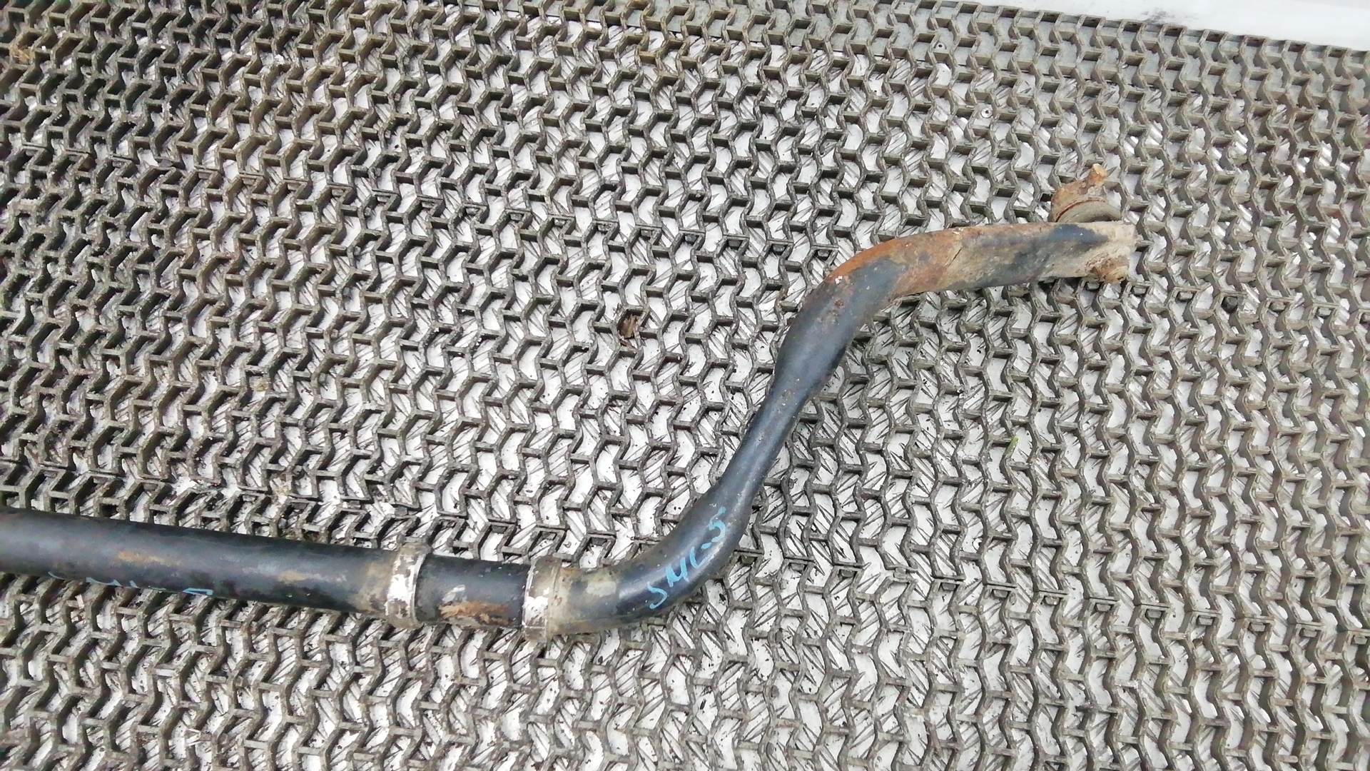 Стабилизатор передний