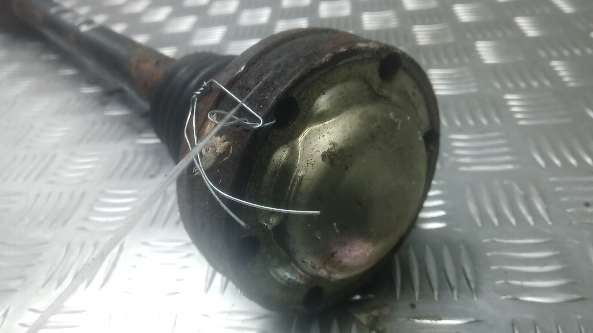 Полуось задняя правая