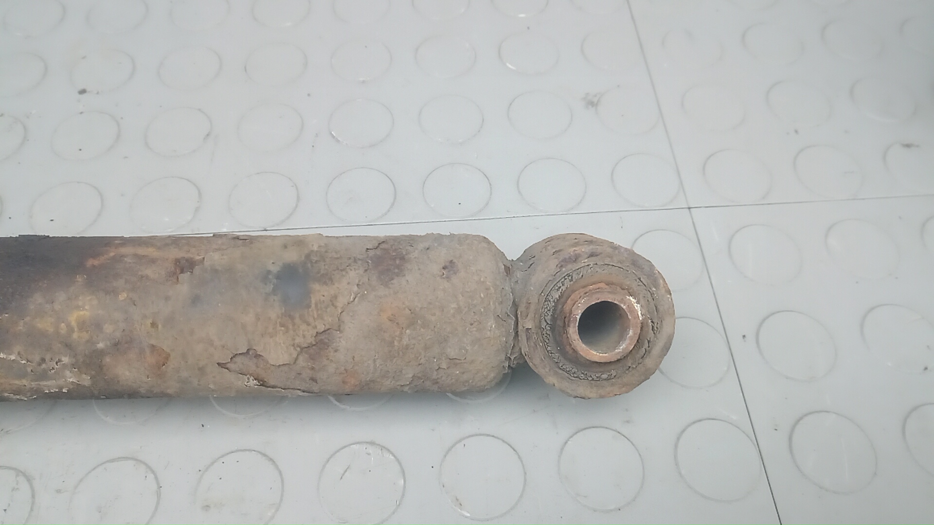 Амортизатор задний (стойка)