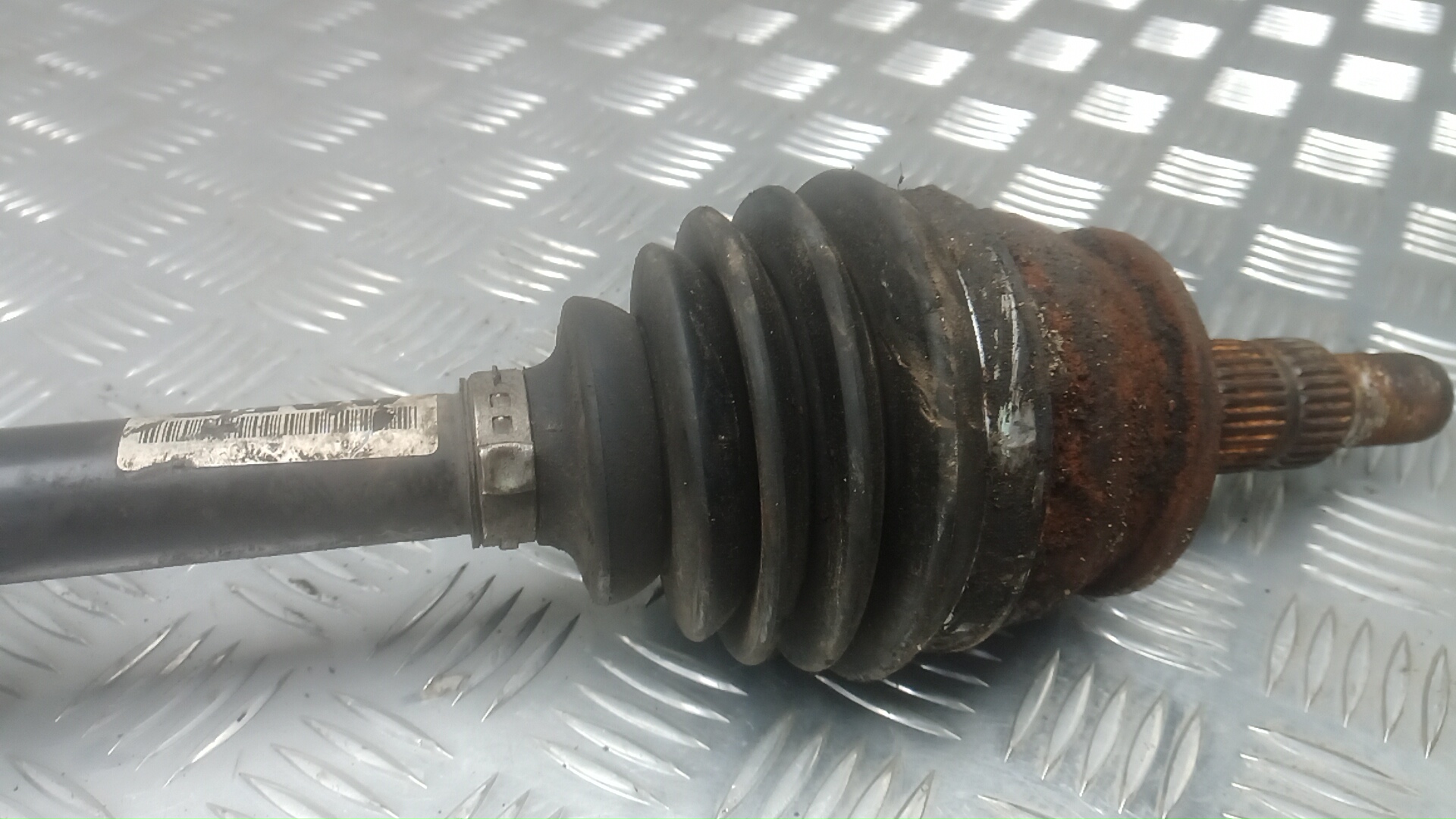 Полуось передняя правая