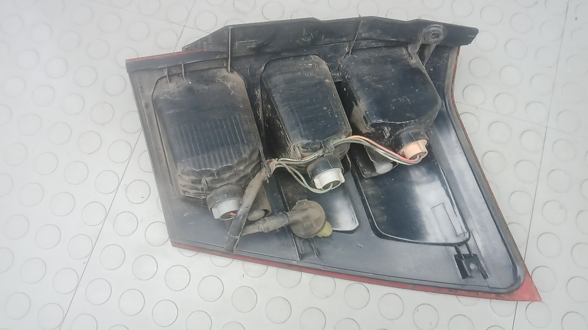 Фонарь задний левый