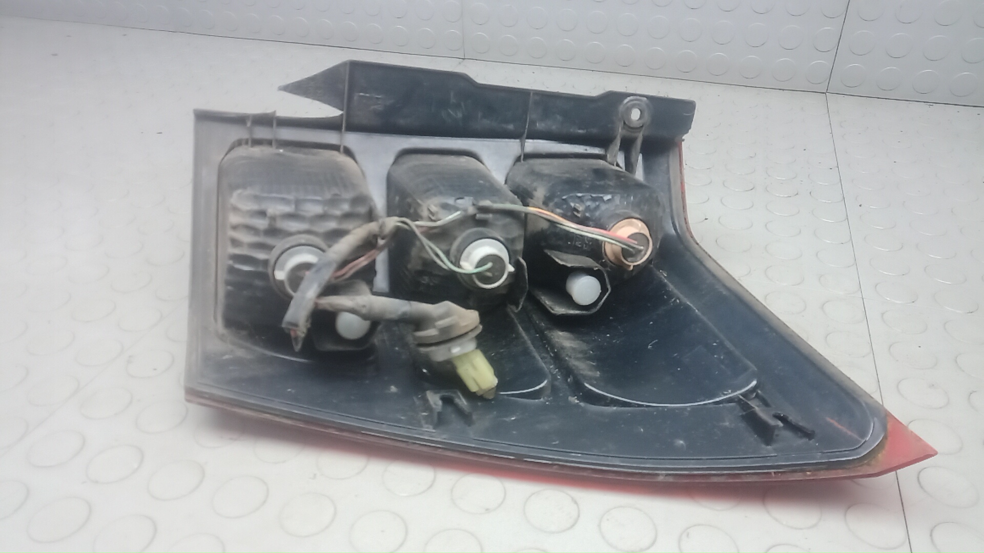 Фонарь задний левый