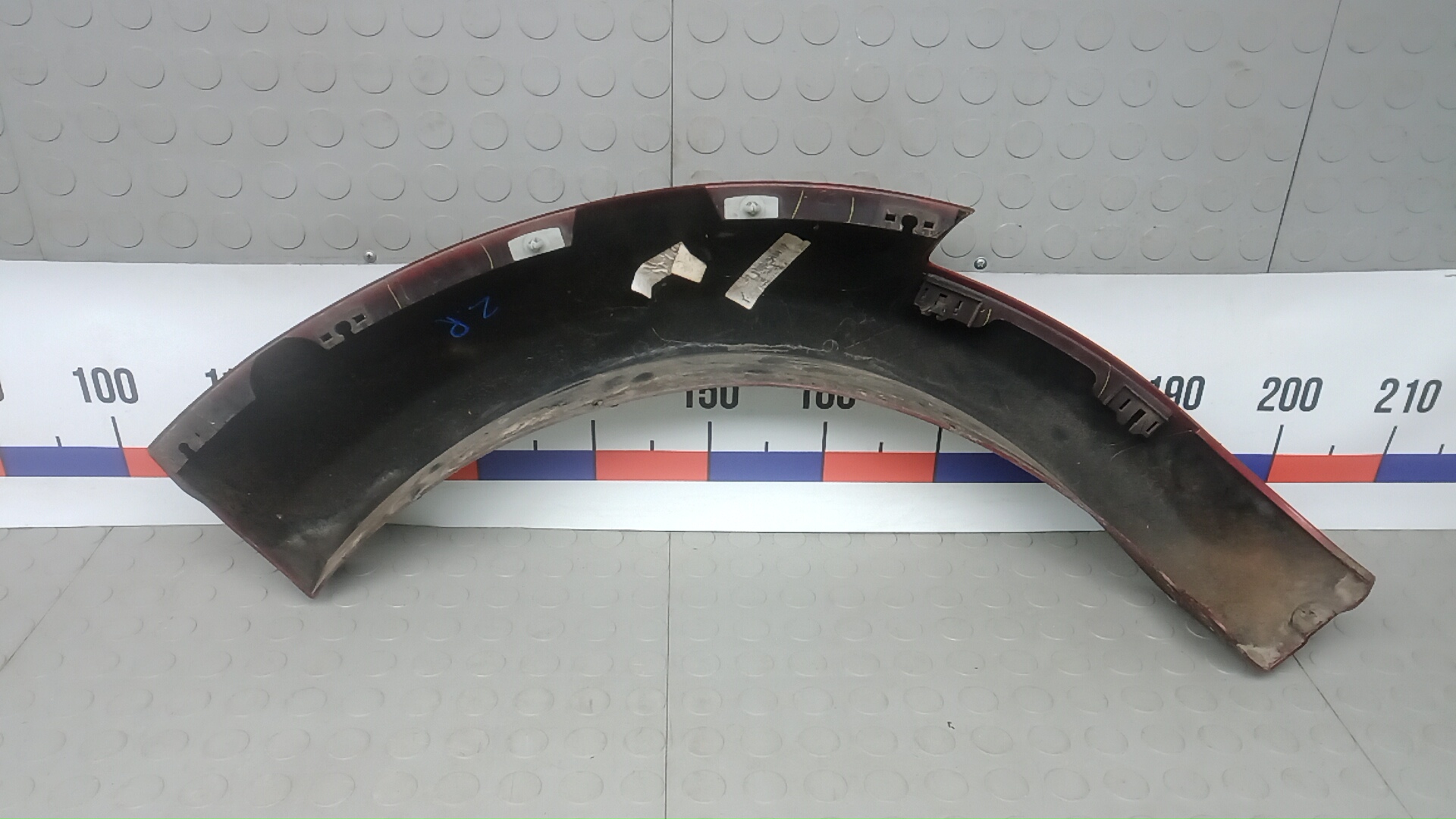 Молдинг заднего крыла правого