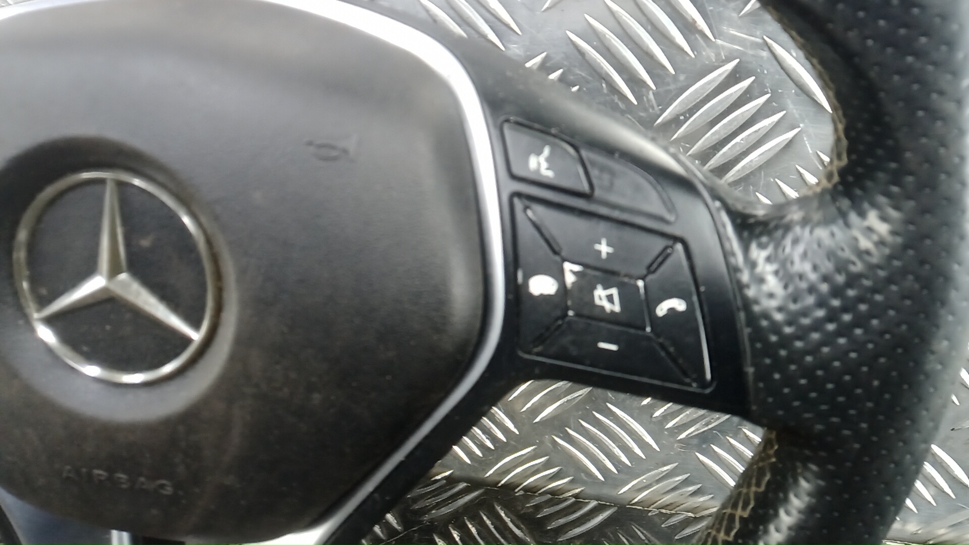 Рулевое колесо (руль)