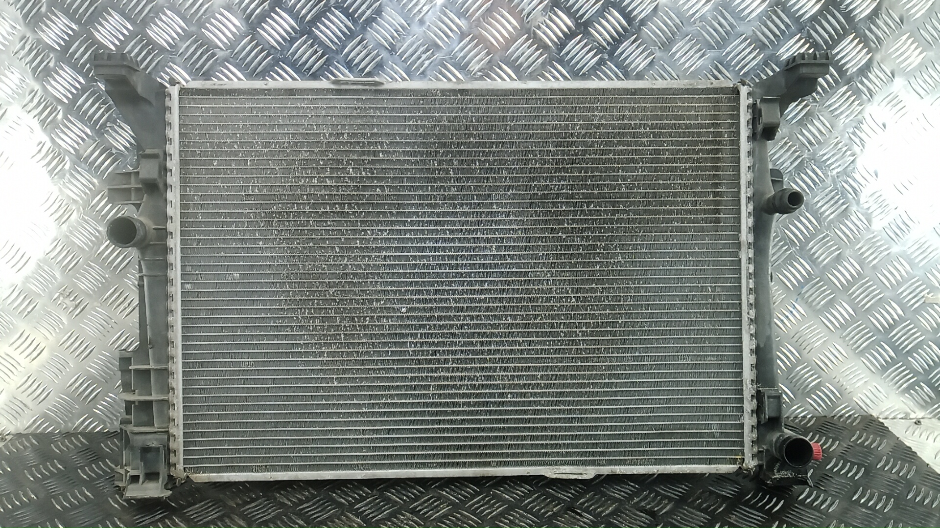 Радиатор охлаждения двигателя основной