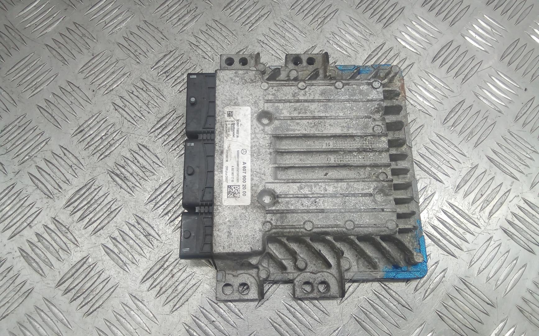 Блок управления двигателем