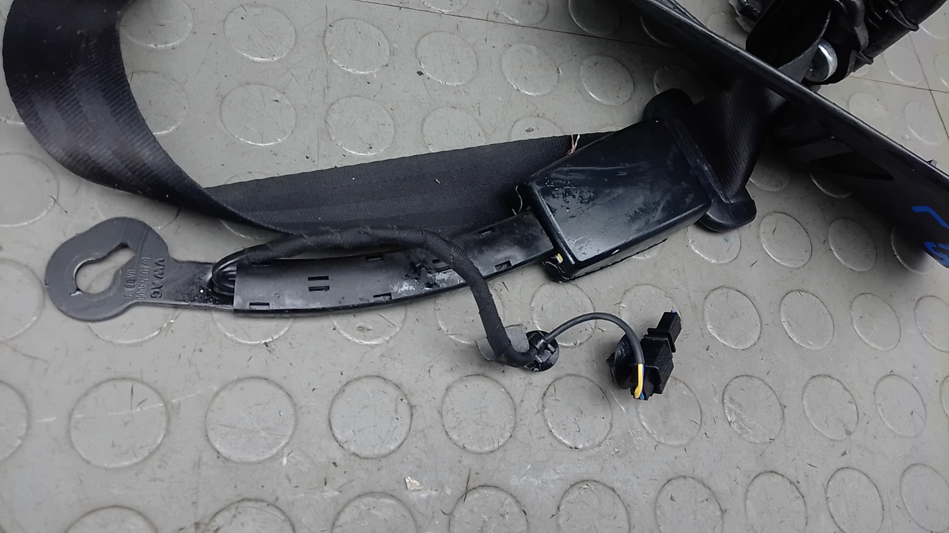 Ремень безопасности с пиропатроном