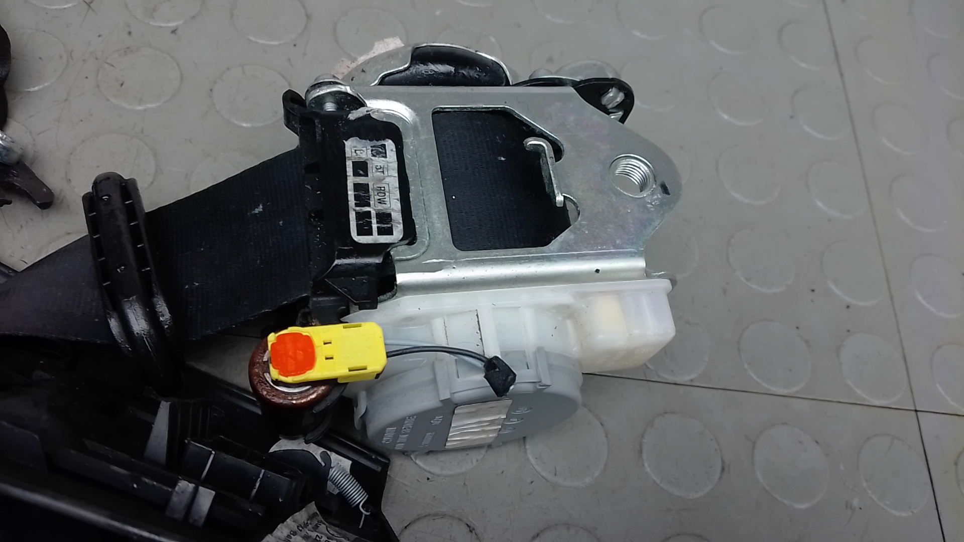 Ремень безопасности с пиропатроном