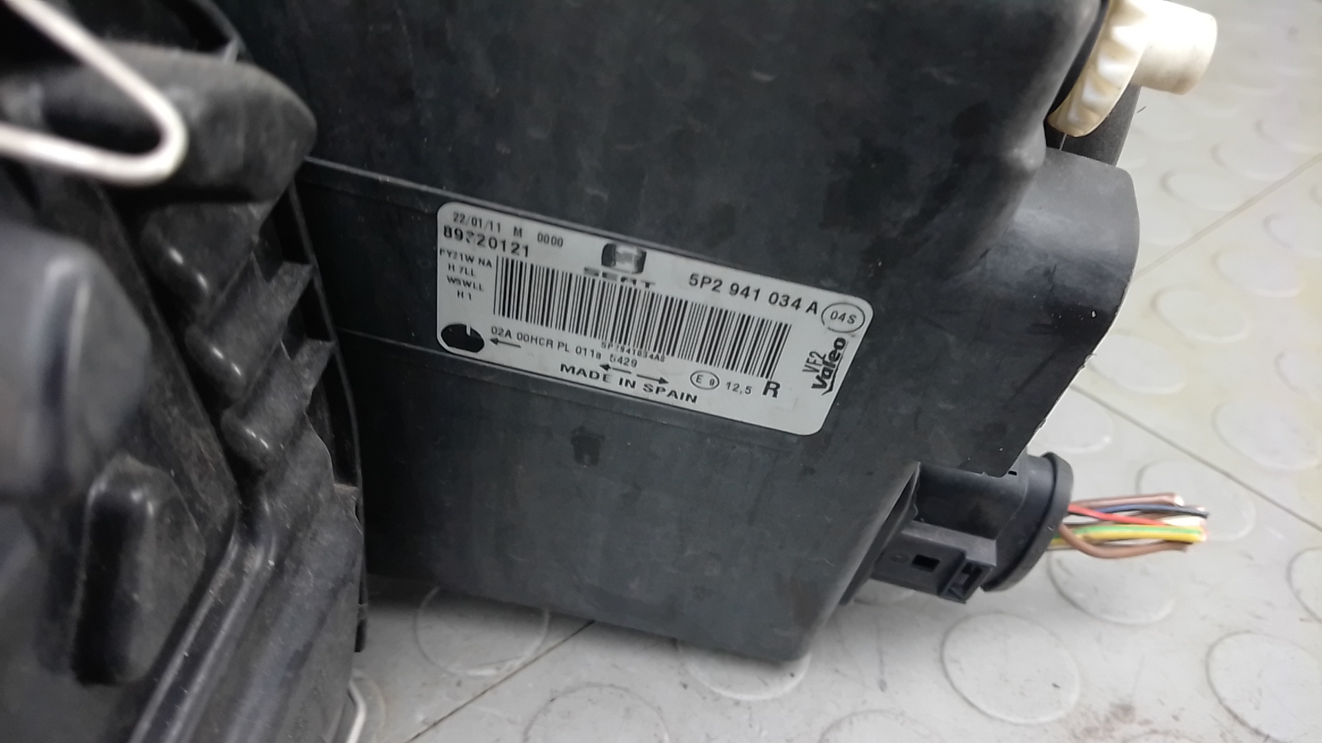 Фара правая