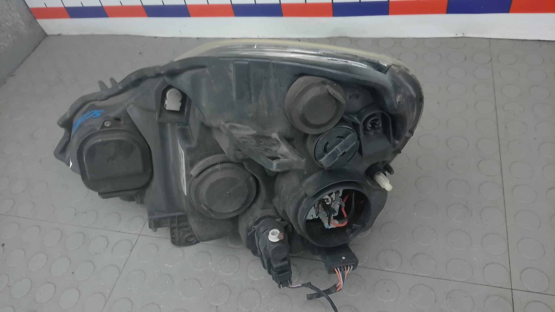 Фара правая