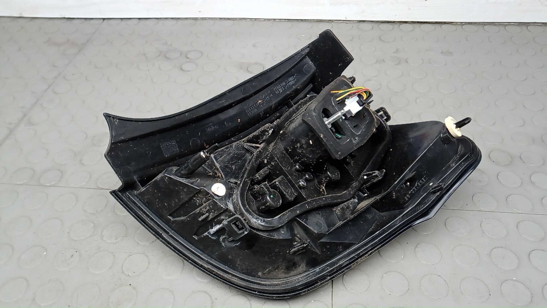 Фонарь задний левый