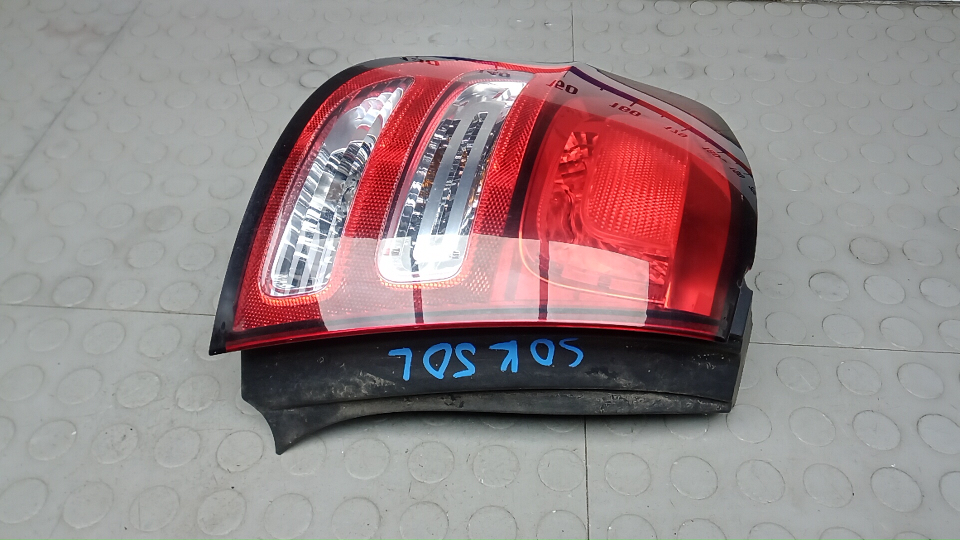 Фонарь задний левый