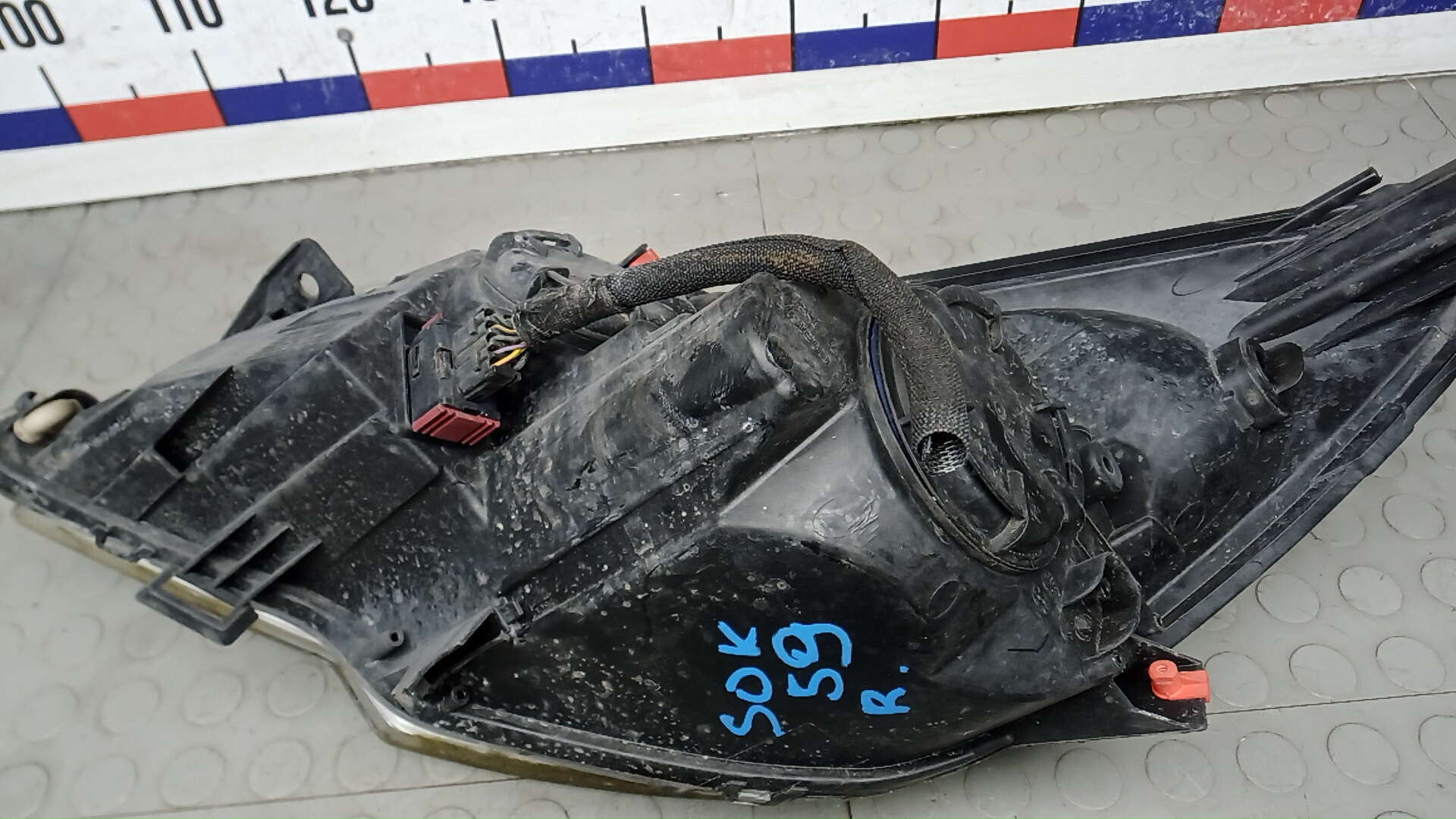 Фара правая