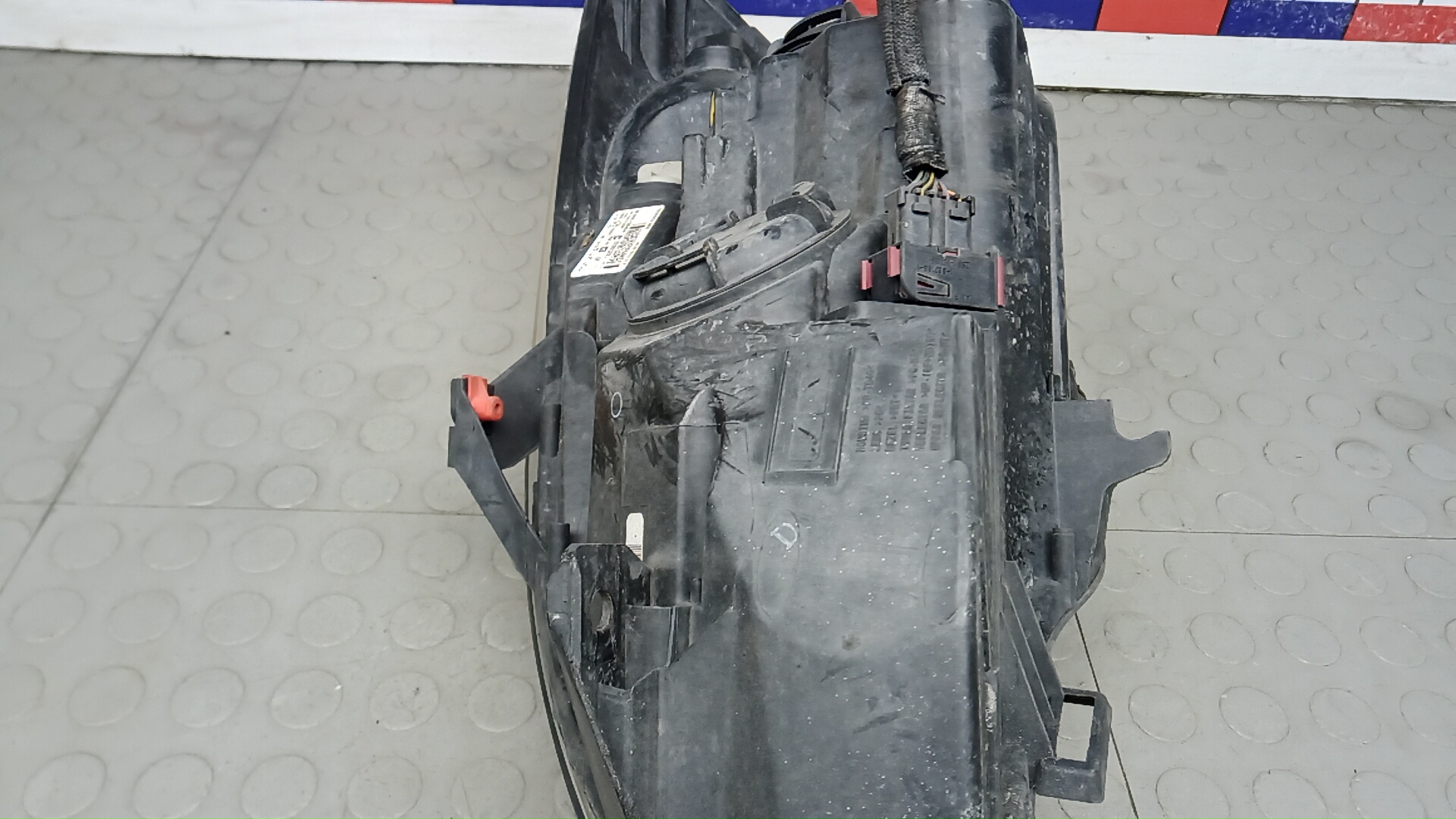 Фара правая