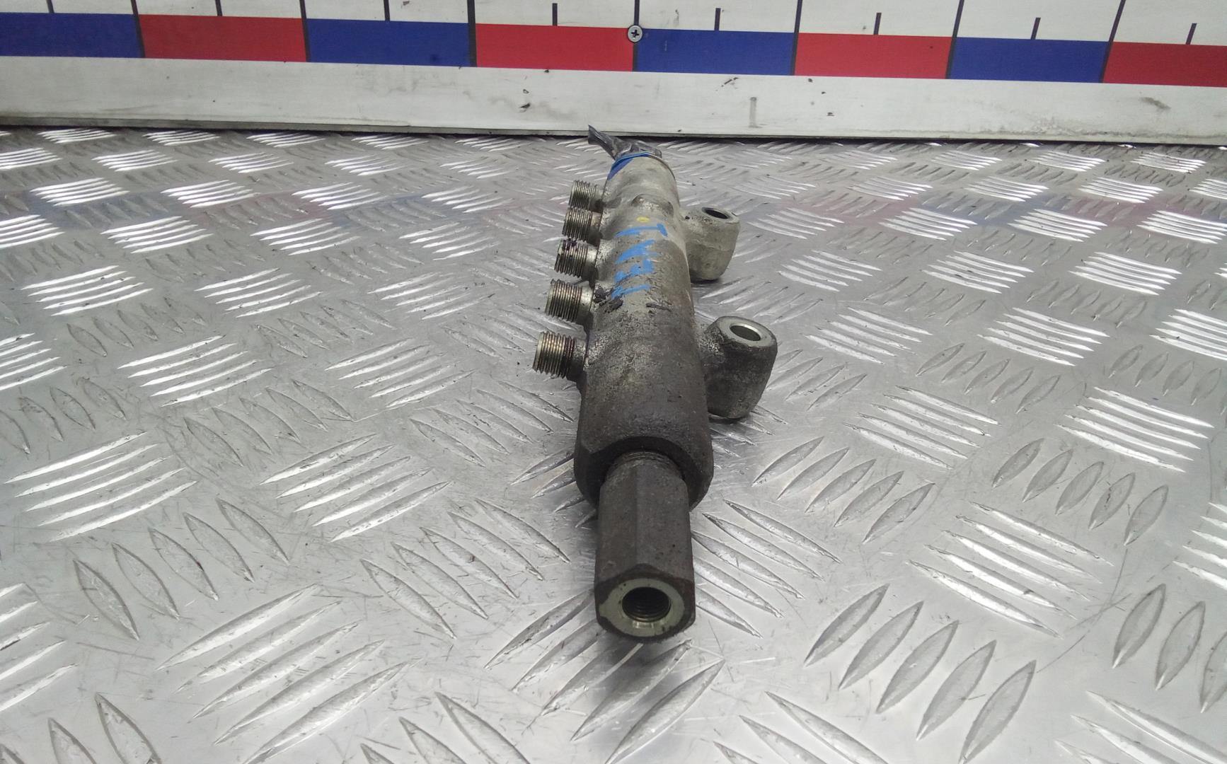 Рейка топливная (рампа)