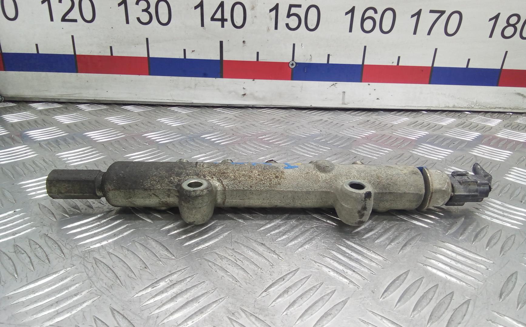 Рейка топливная (рампа)