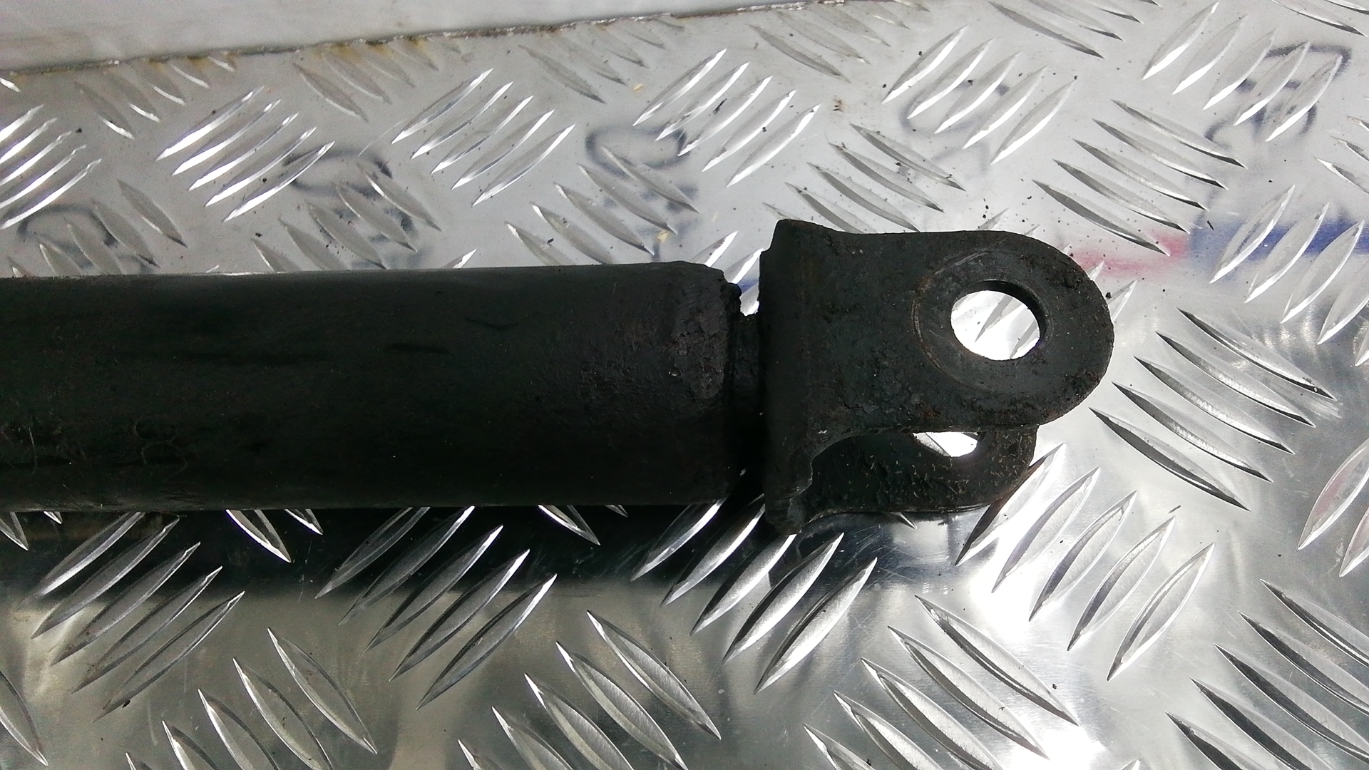 Амортизатор задний (стойка)