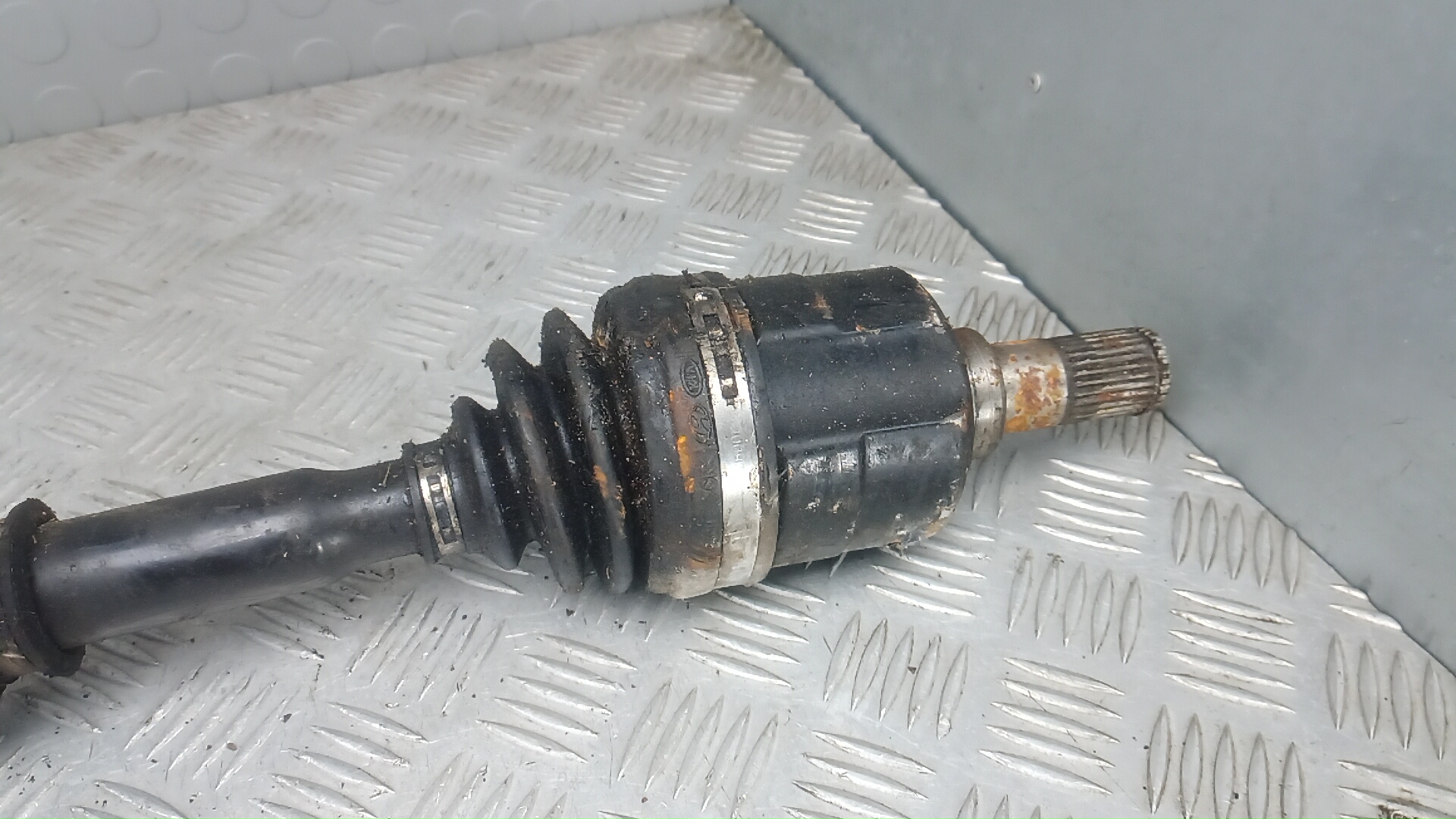 Полуось передняя правая