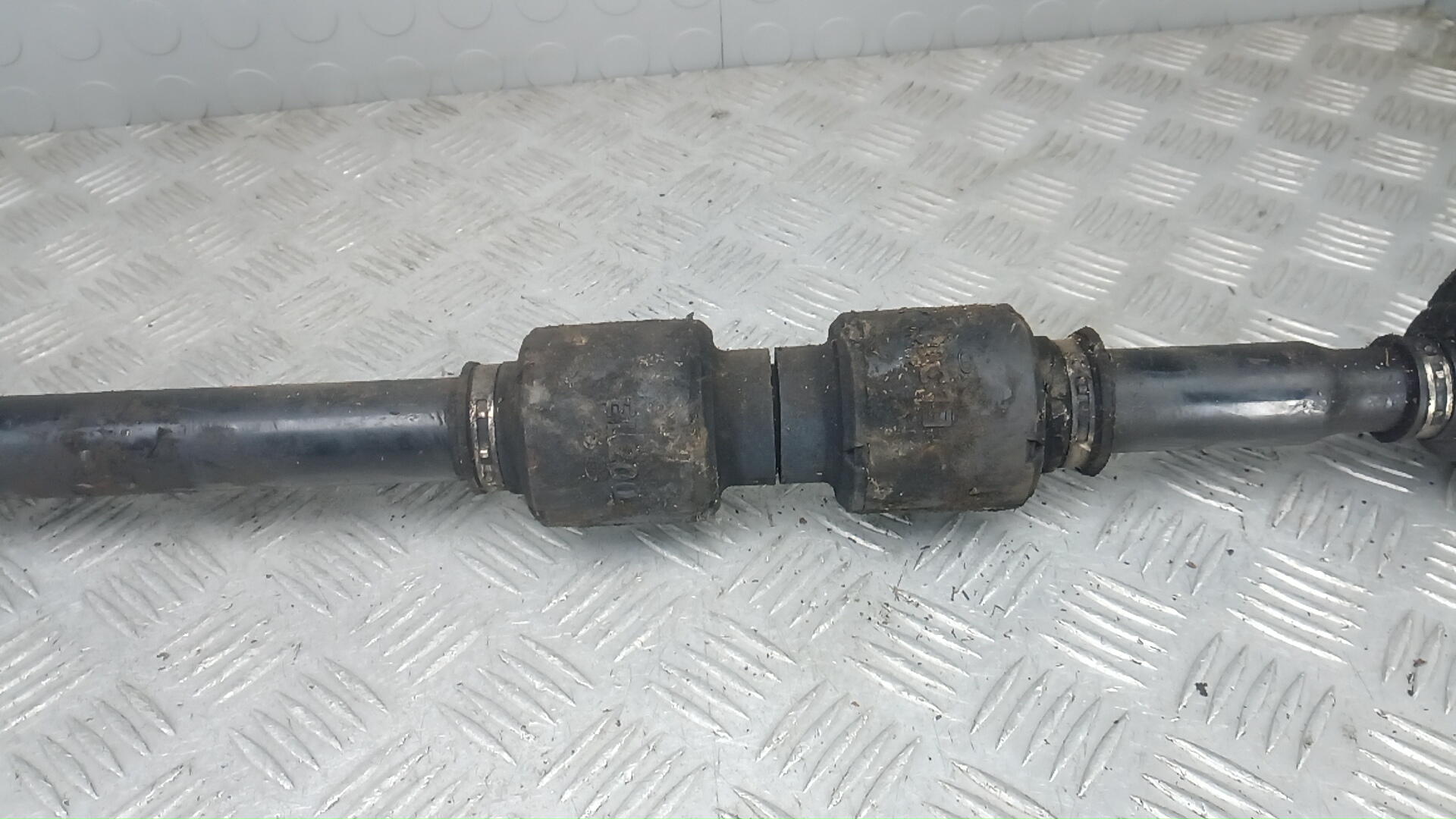 Полуось передняя правая