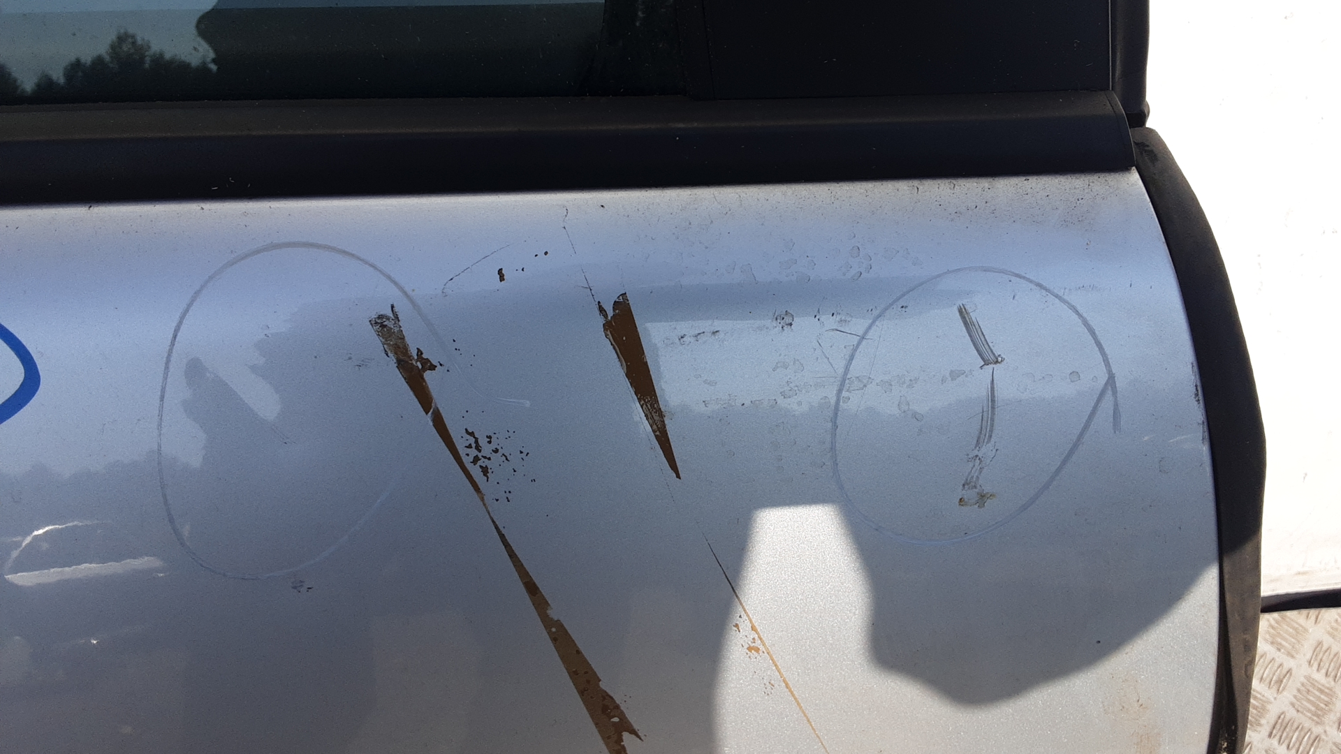 Дверь задняя правая