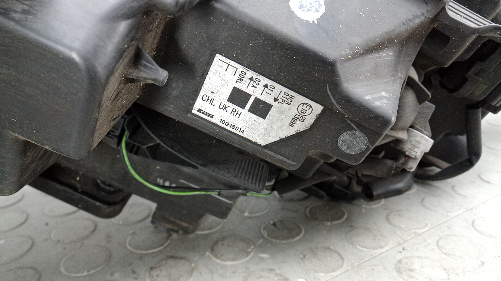 Фара правая