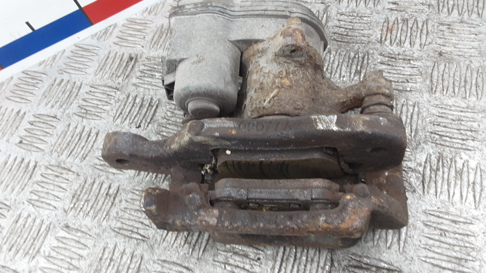 Суппорт задний правый