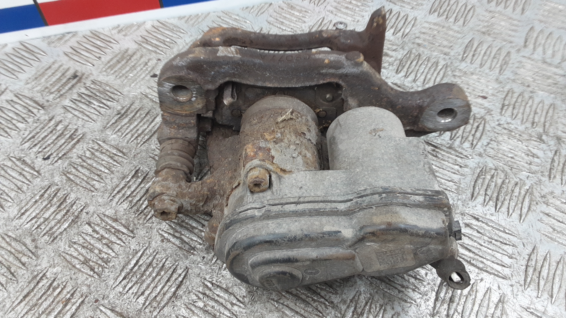 Суппорт задний правый