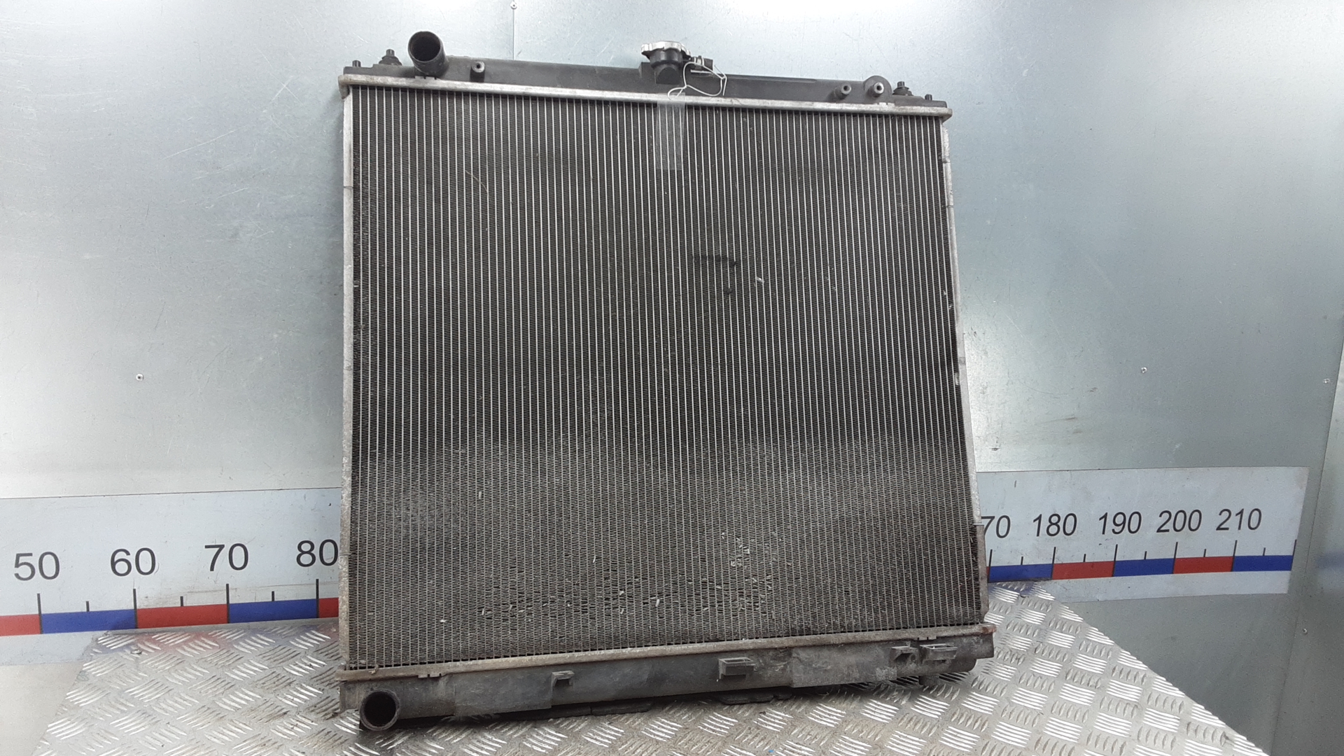Радиатор охлаждения двигателя основной