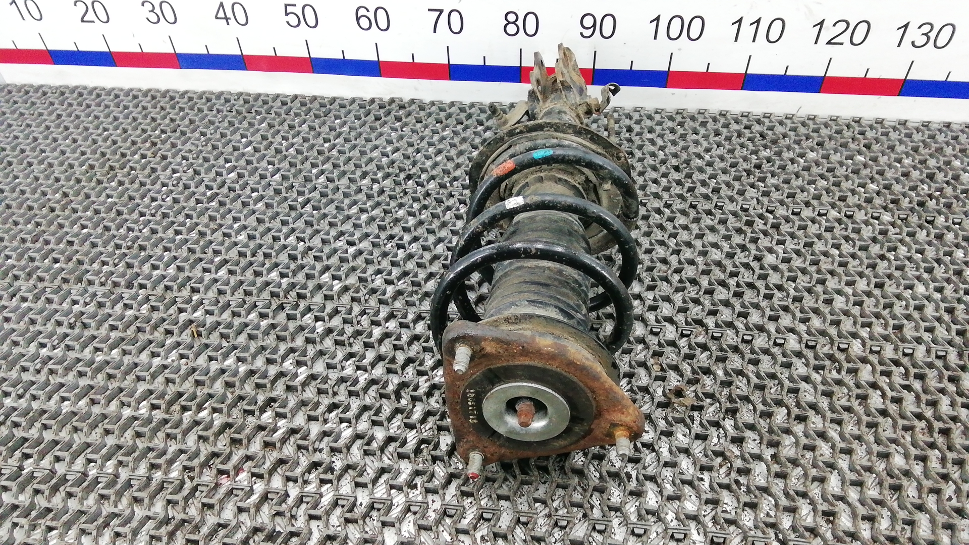 Амортизатор передний правый