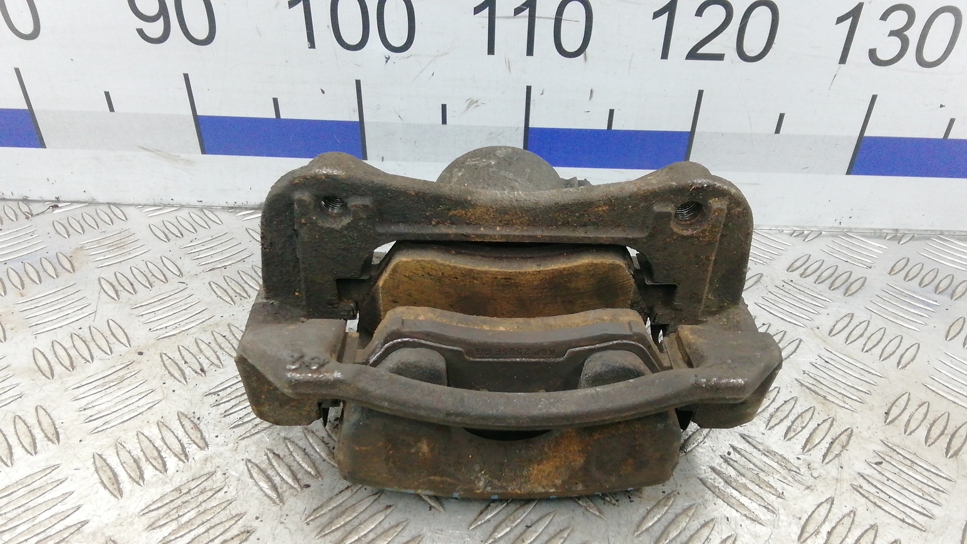 Суппорт передний правый