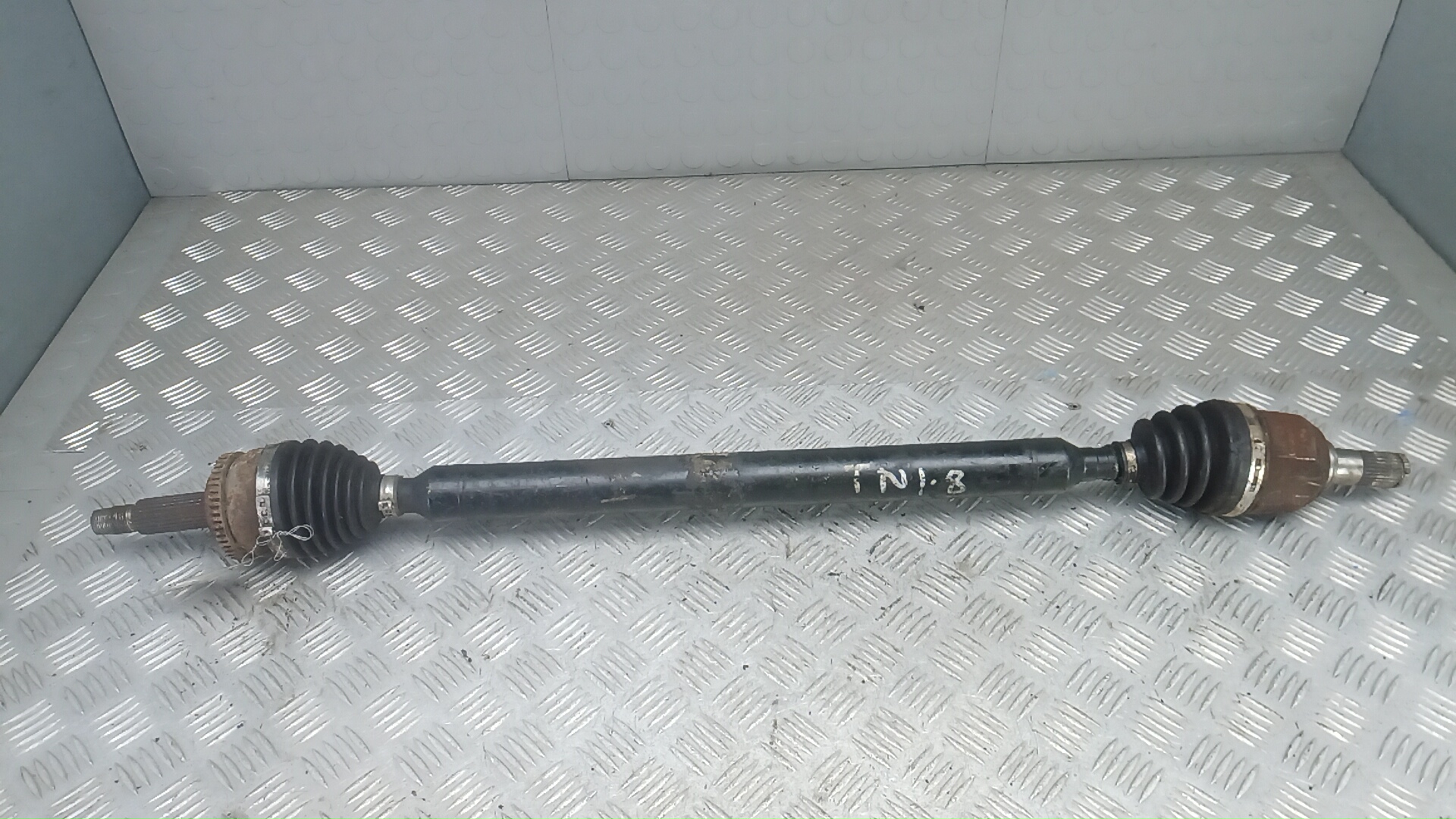 Полуось передняя правая