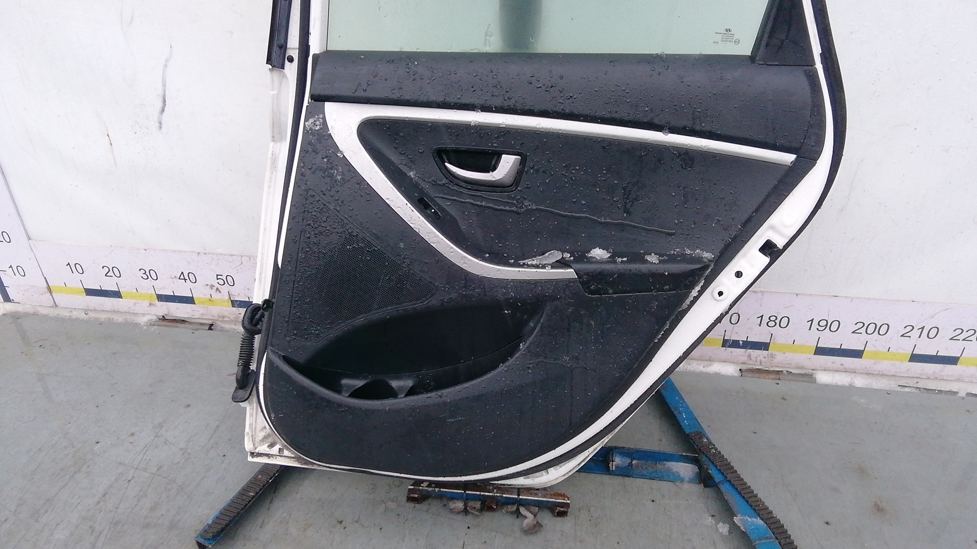 Дверь задняя правая