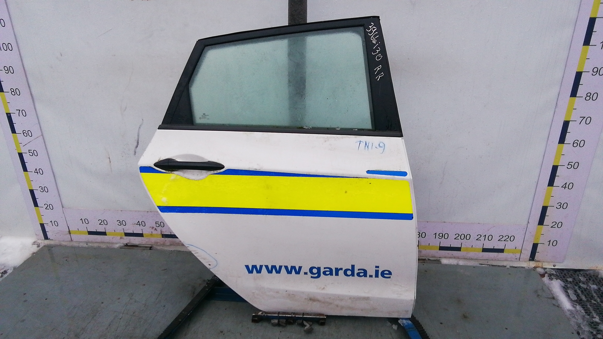 Дверь задняя правая