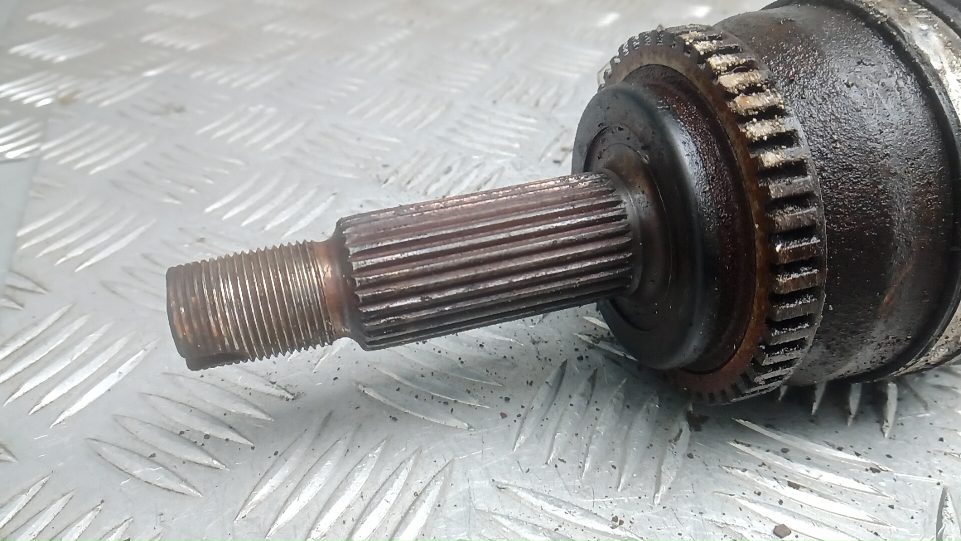 Полуось передняя правая