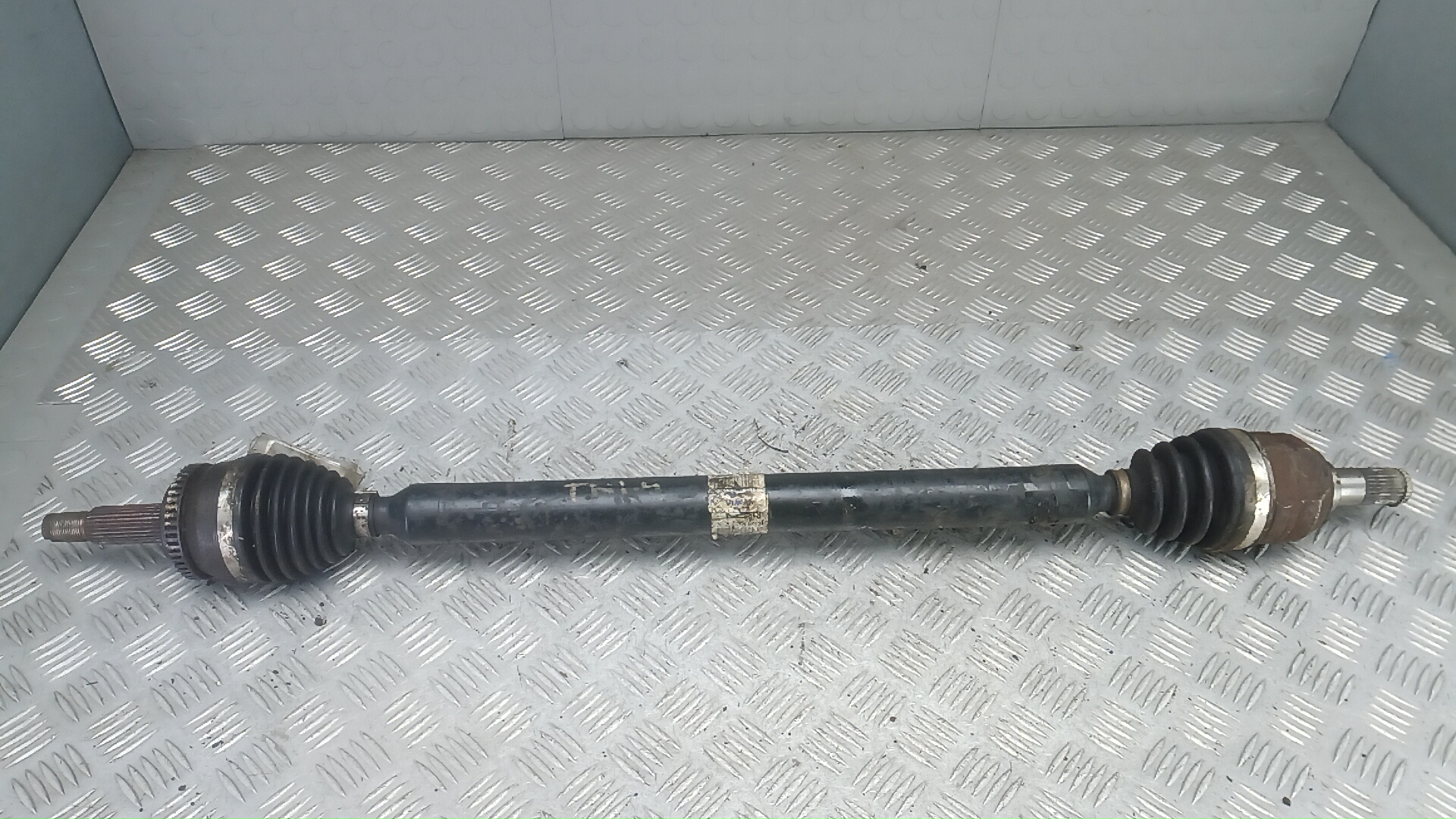 Полуось передняя правая