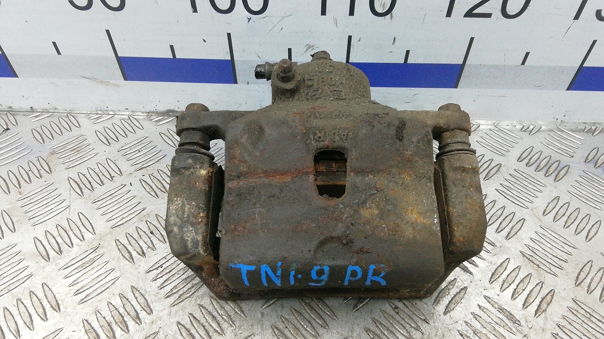 Суппорт передний правый