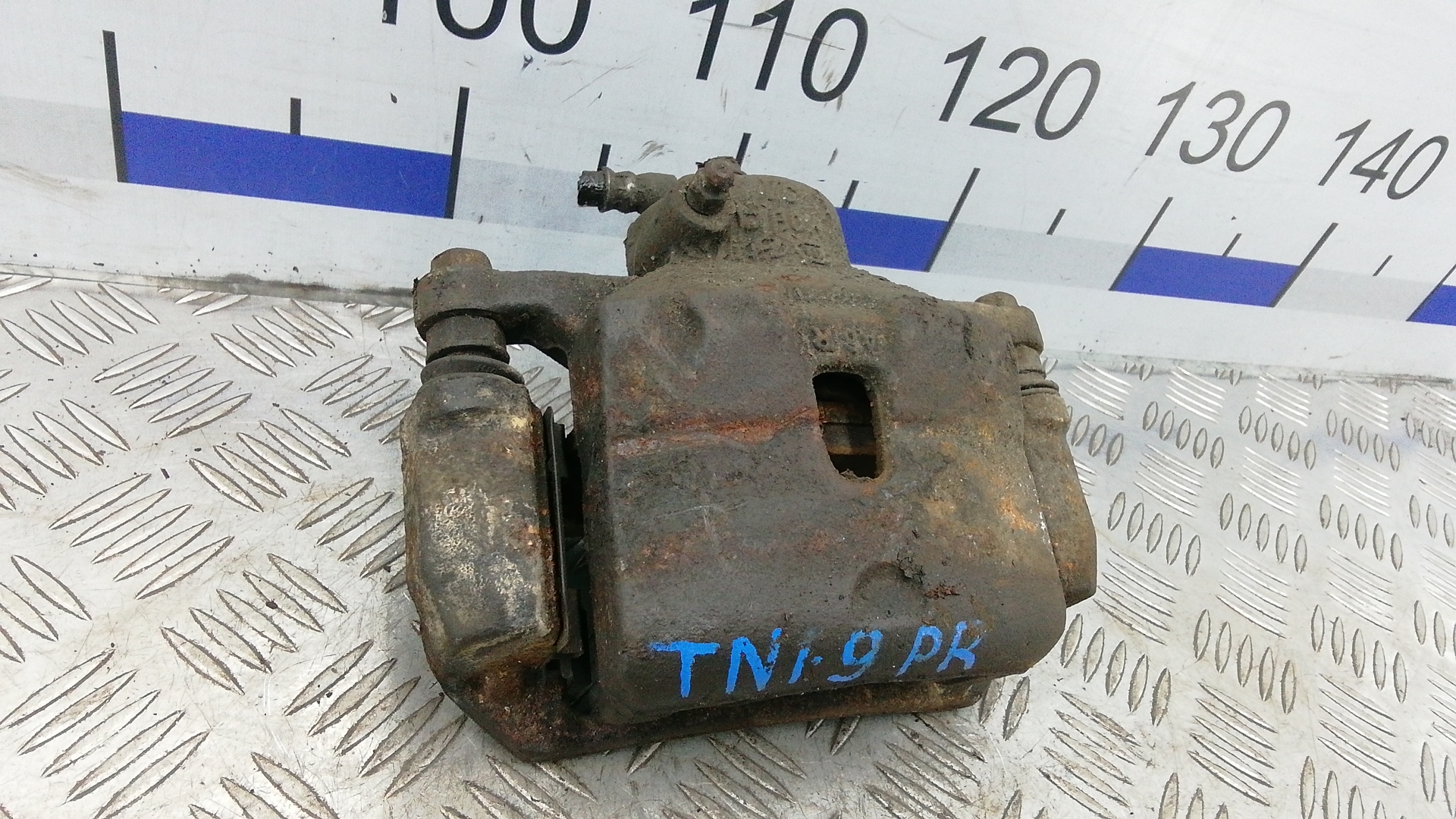 Суппорт передний правый