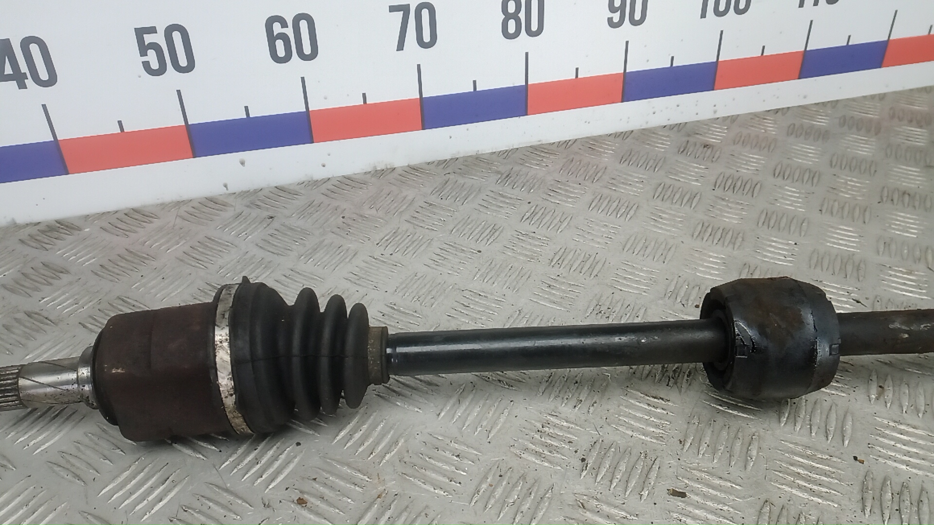 Полуось передняя правая