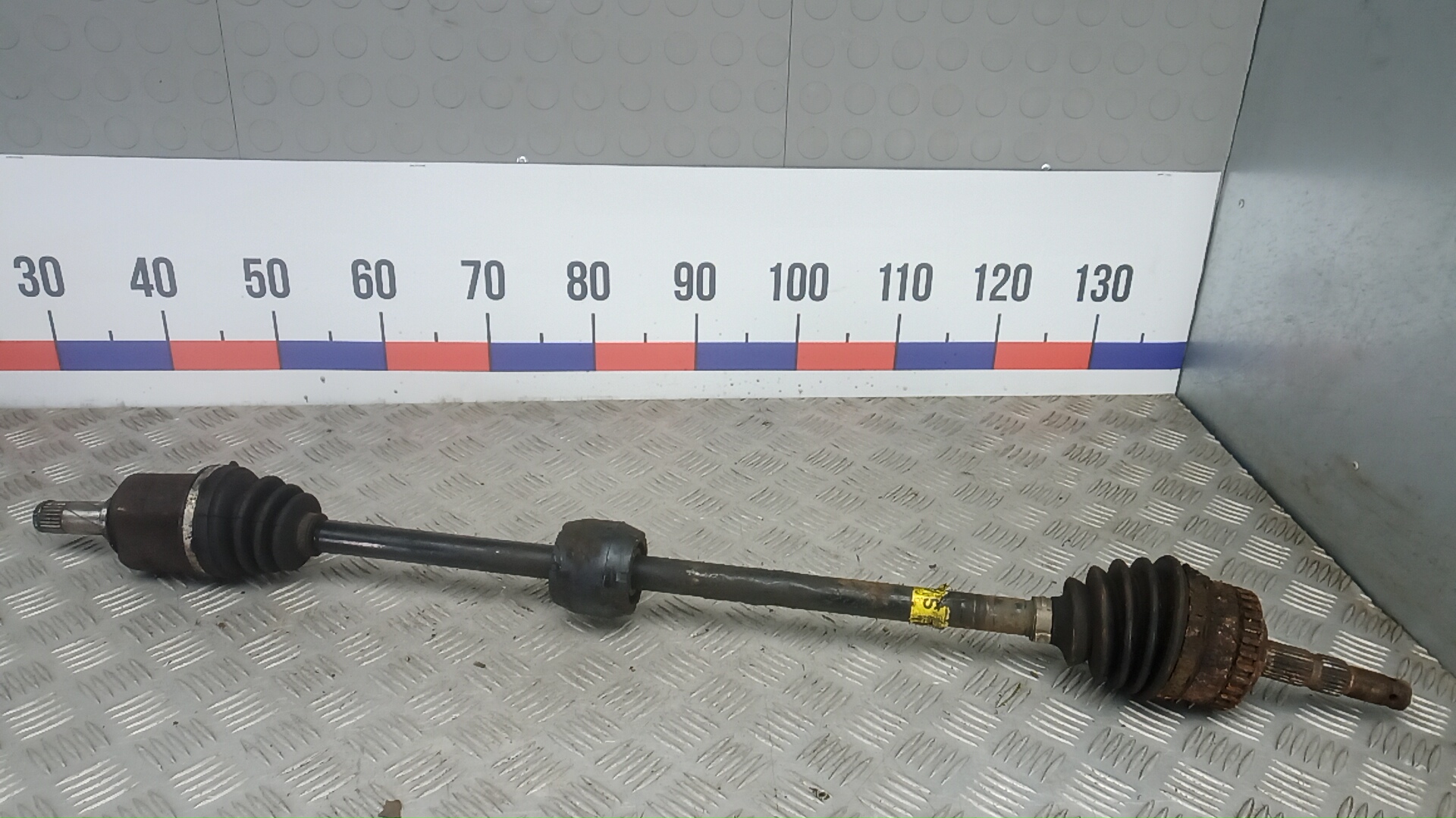 Полуось передняя правая