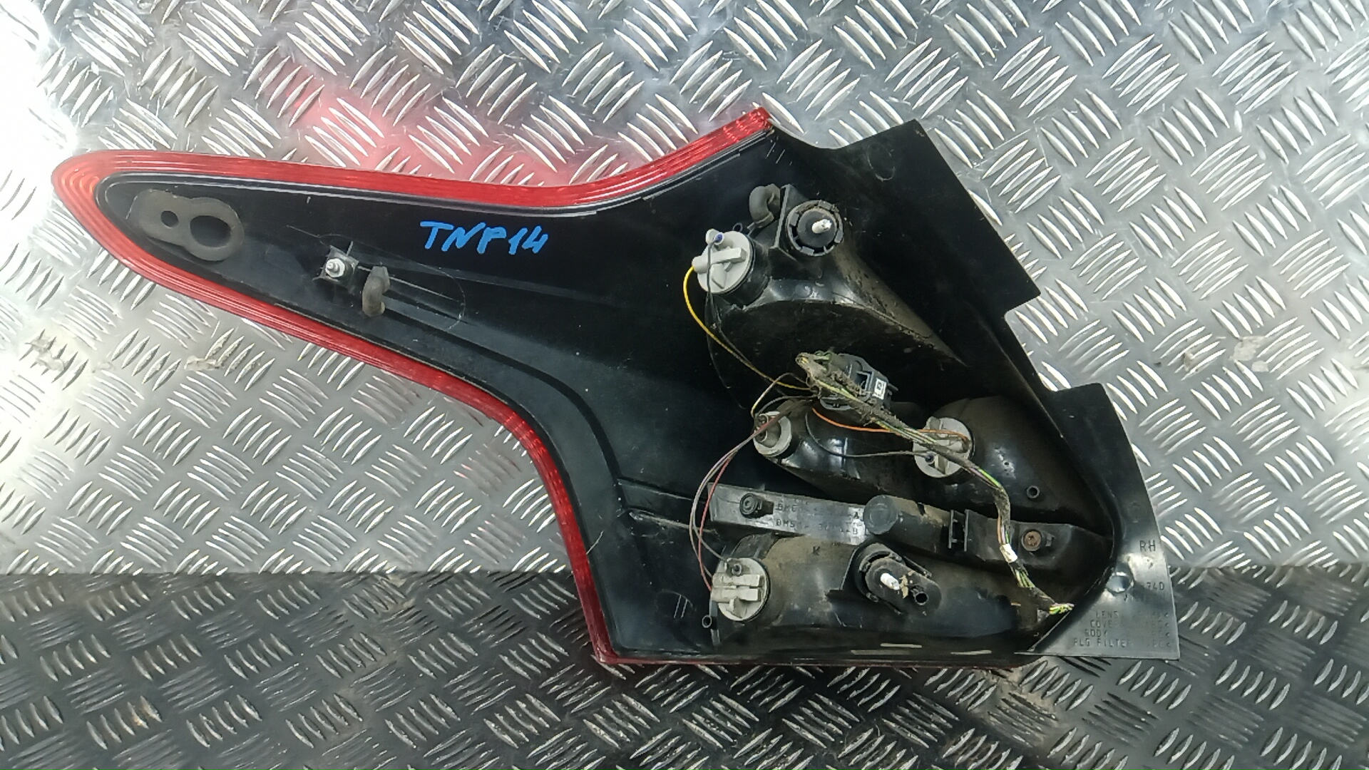 Фонарь задний правый