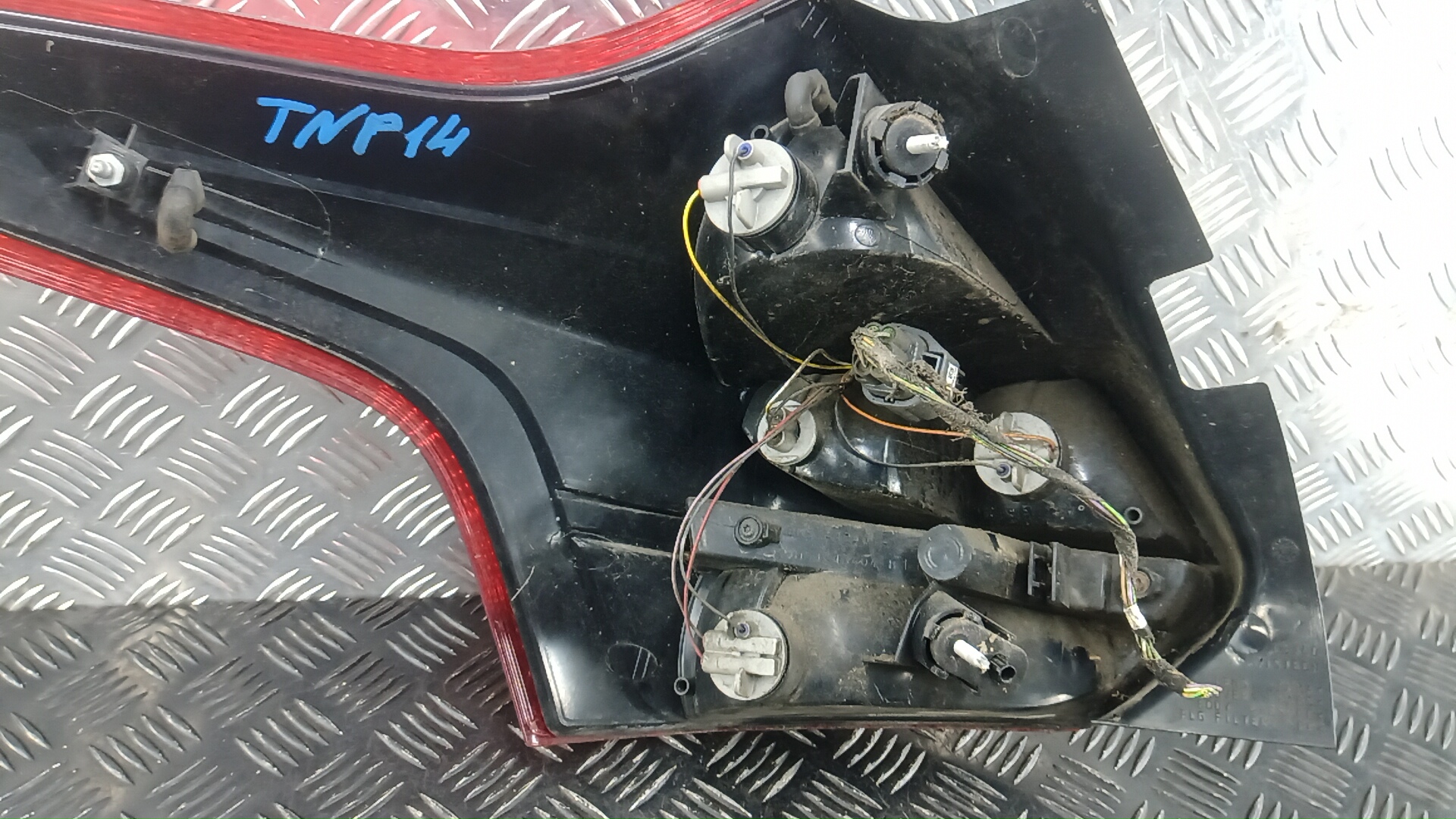 Фонарь задний правый