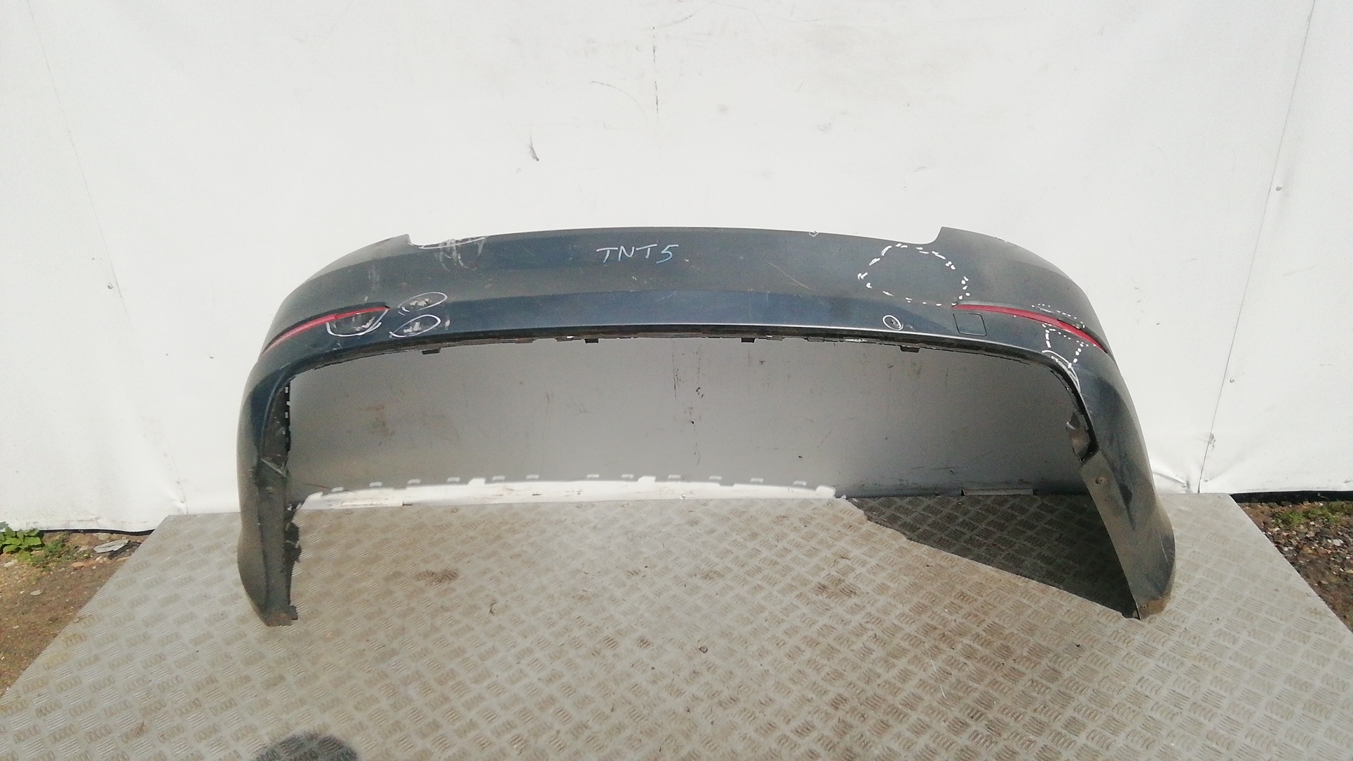 Бампер задний