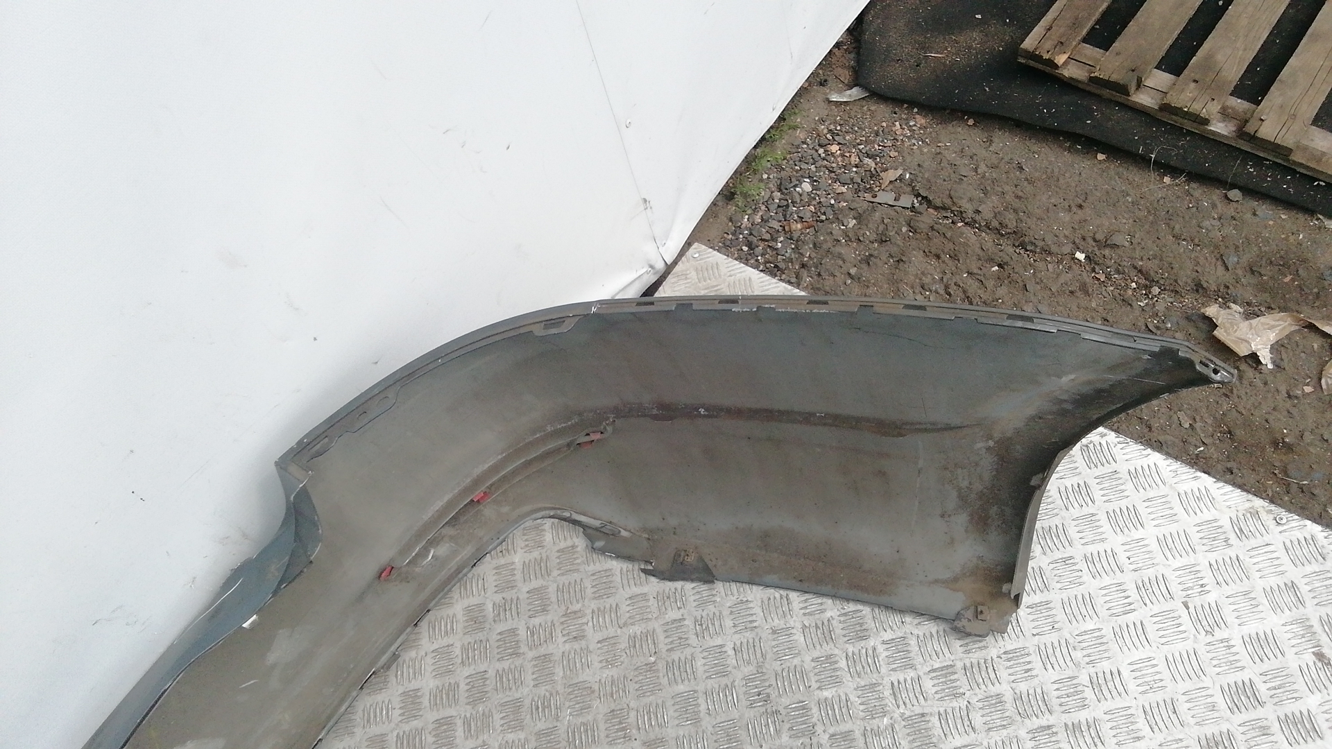 Бампер задний